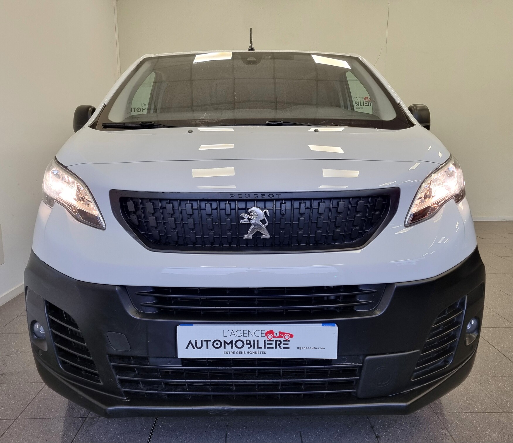Peugeot EXPERT III — 10