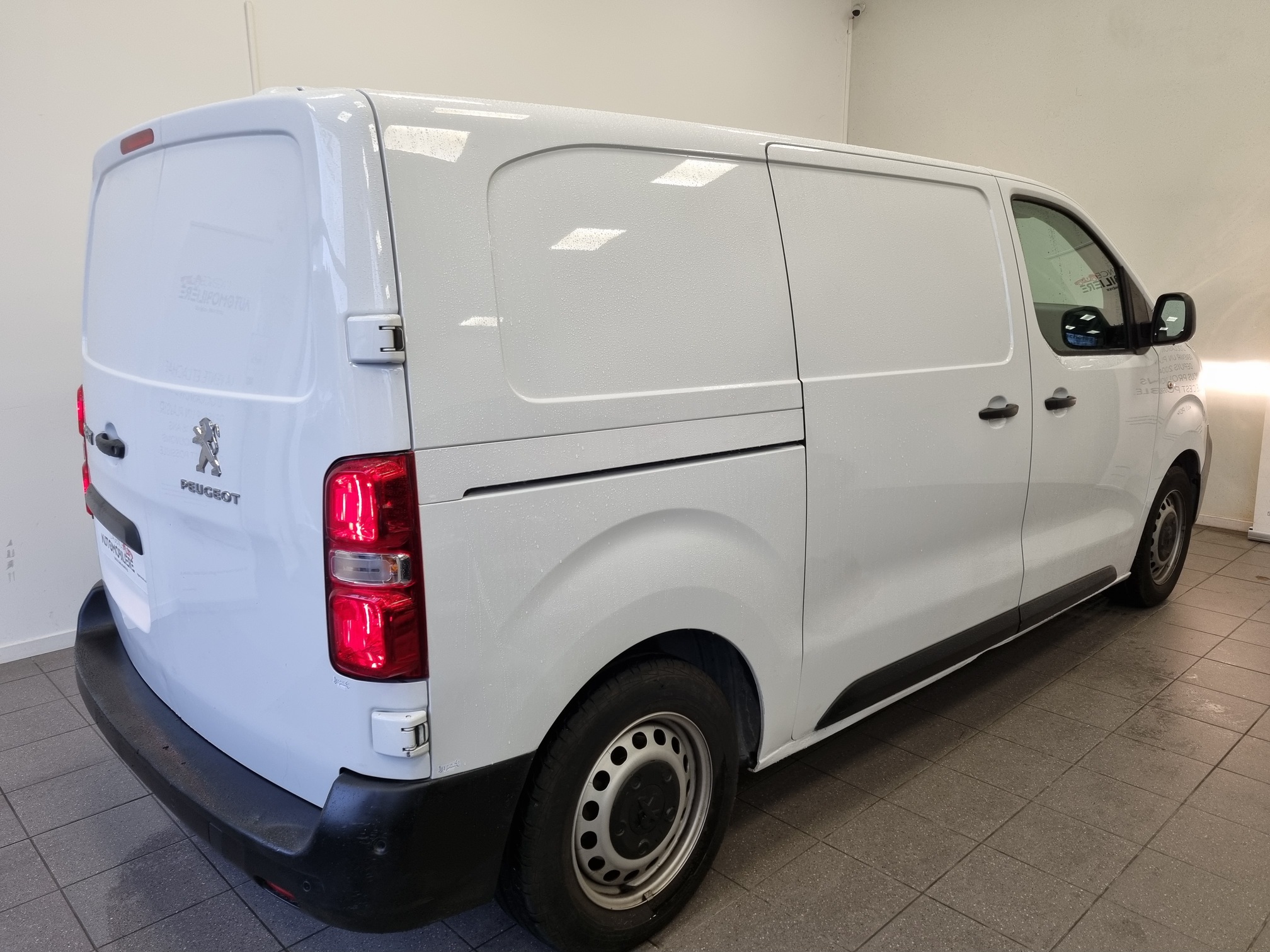Peugeot EXPERT III — 6