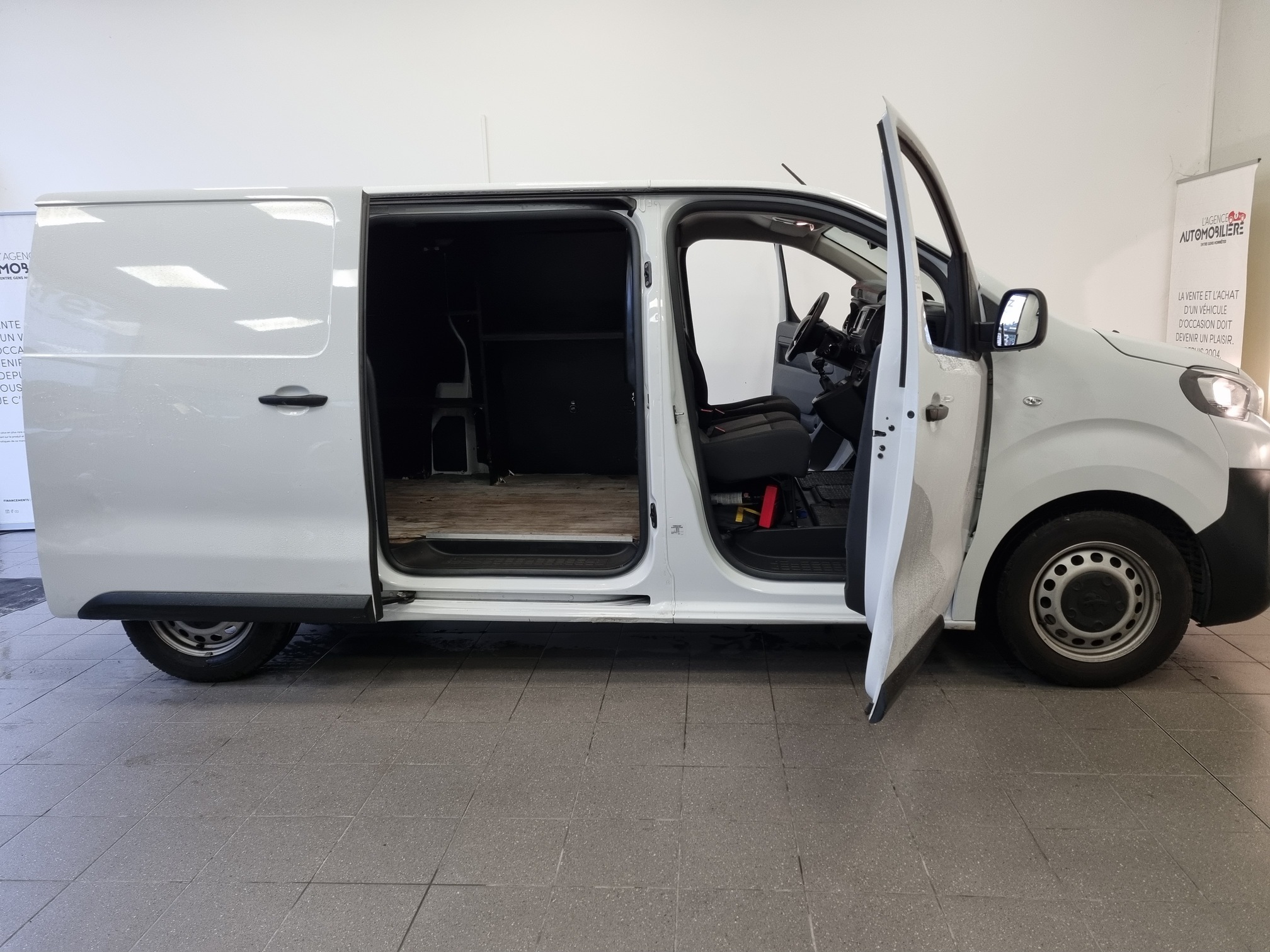 Peugeot EXPERT III — 8