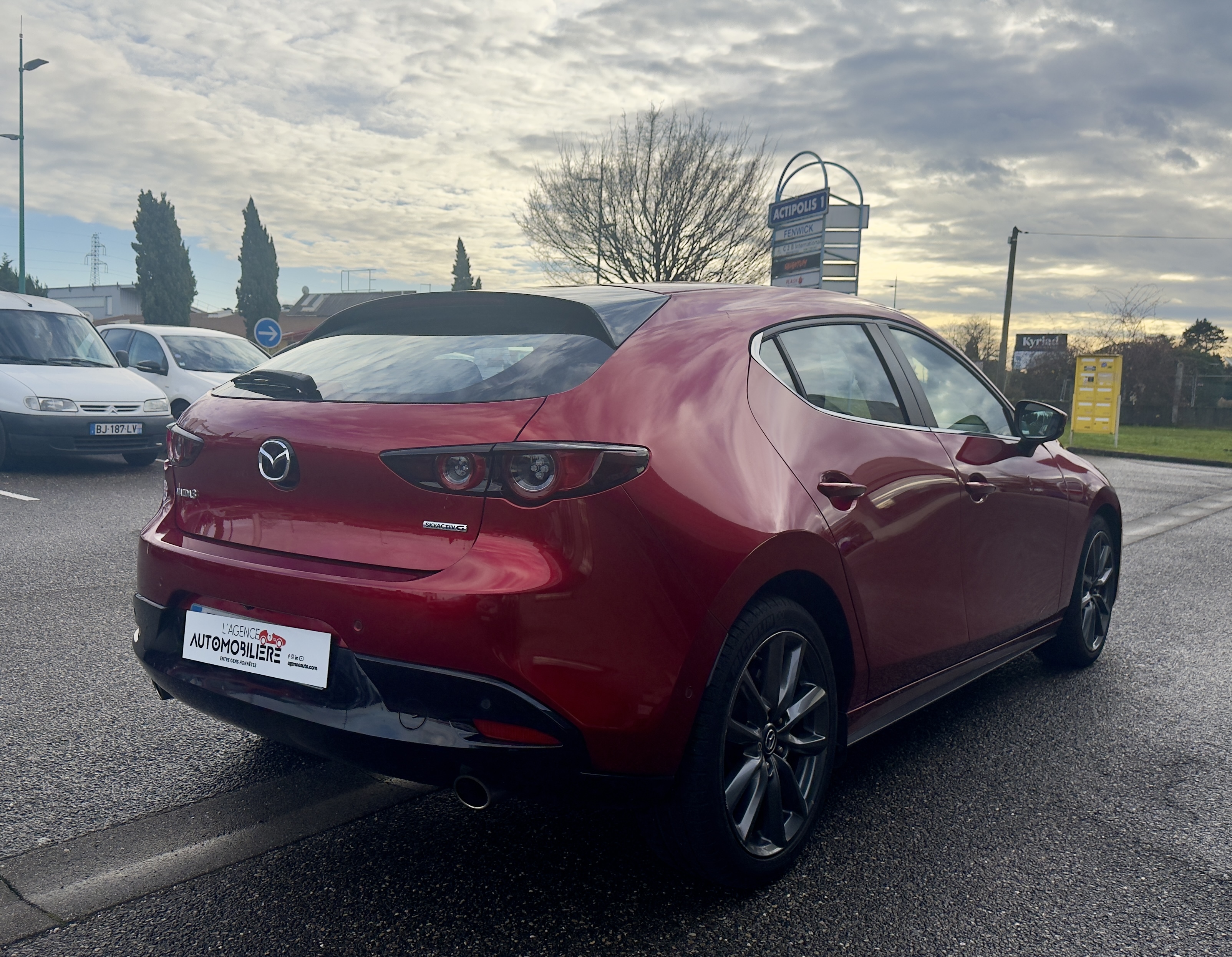 Mazda 3 — 5