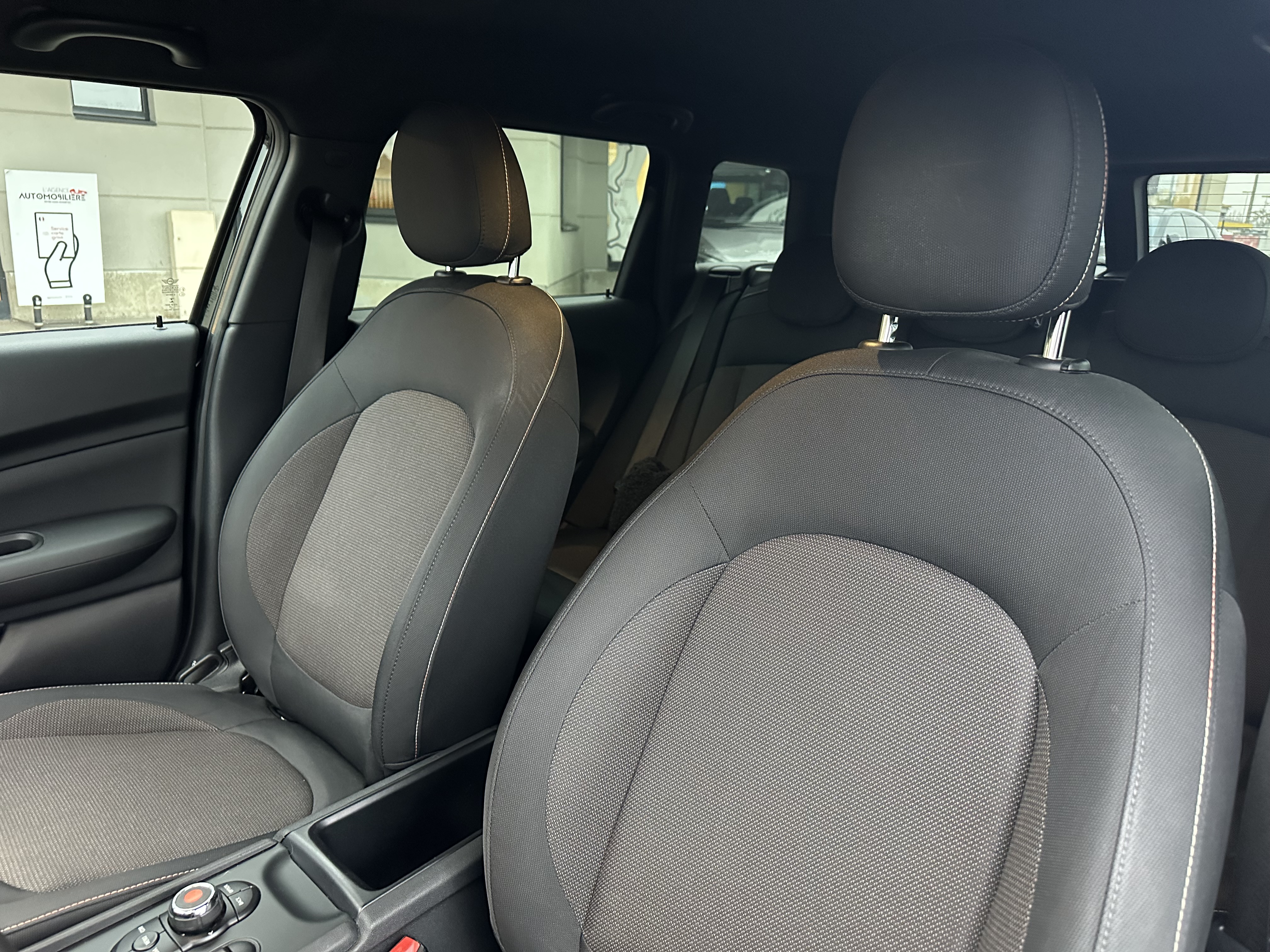 Mini Clubman — 12