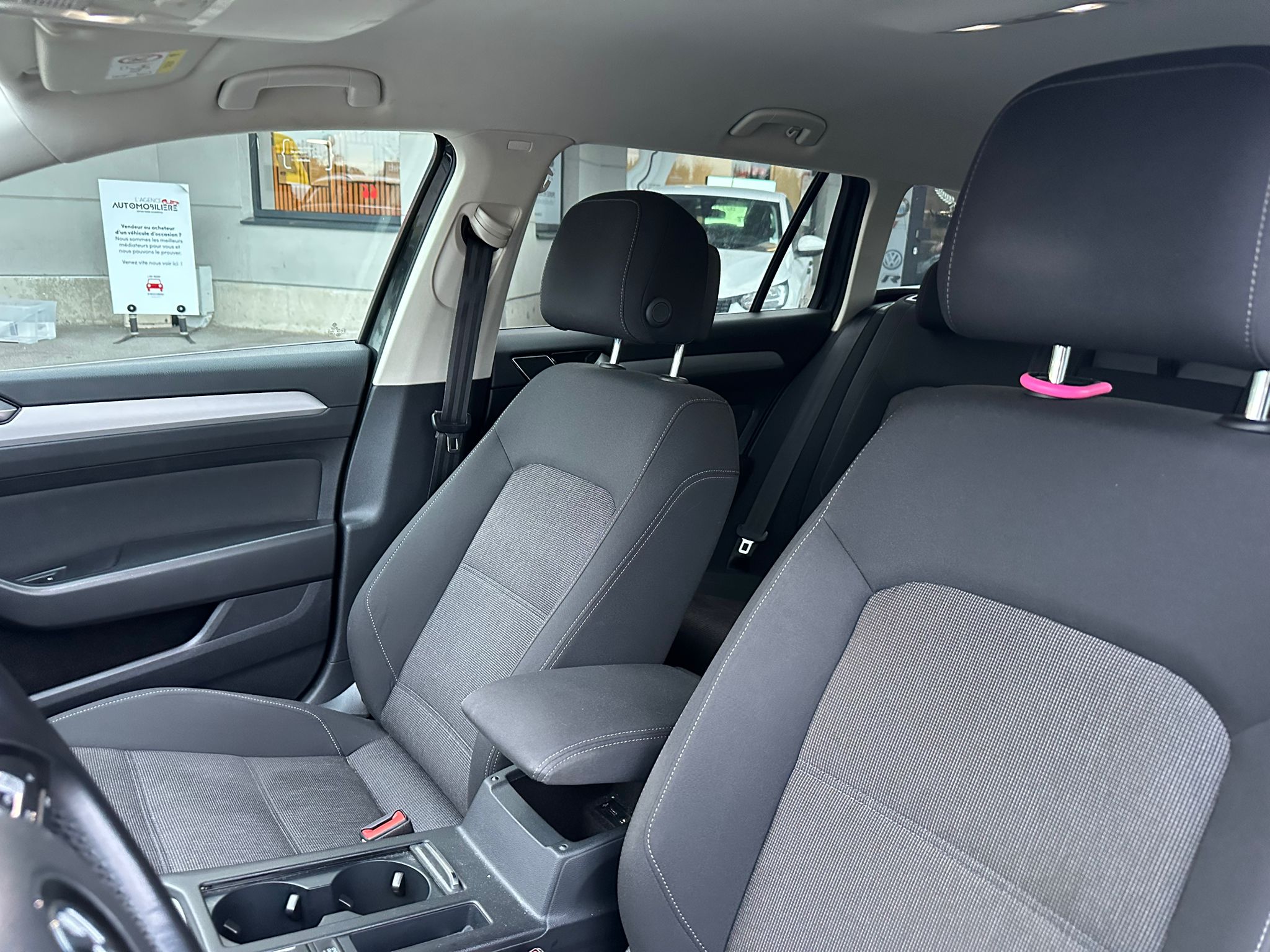 Volkswagen Passat — 10