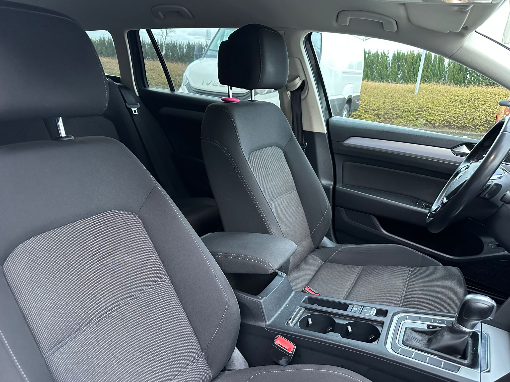 Volkswagen Passat — 11