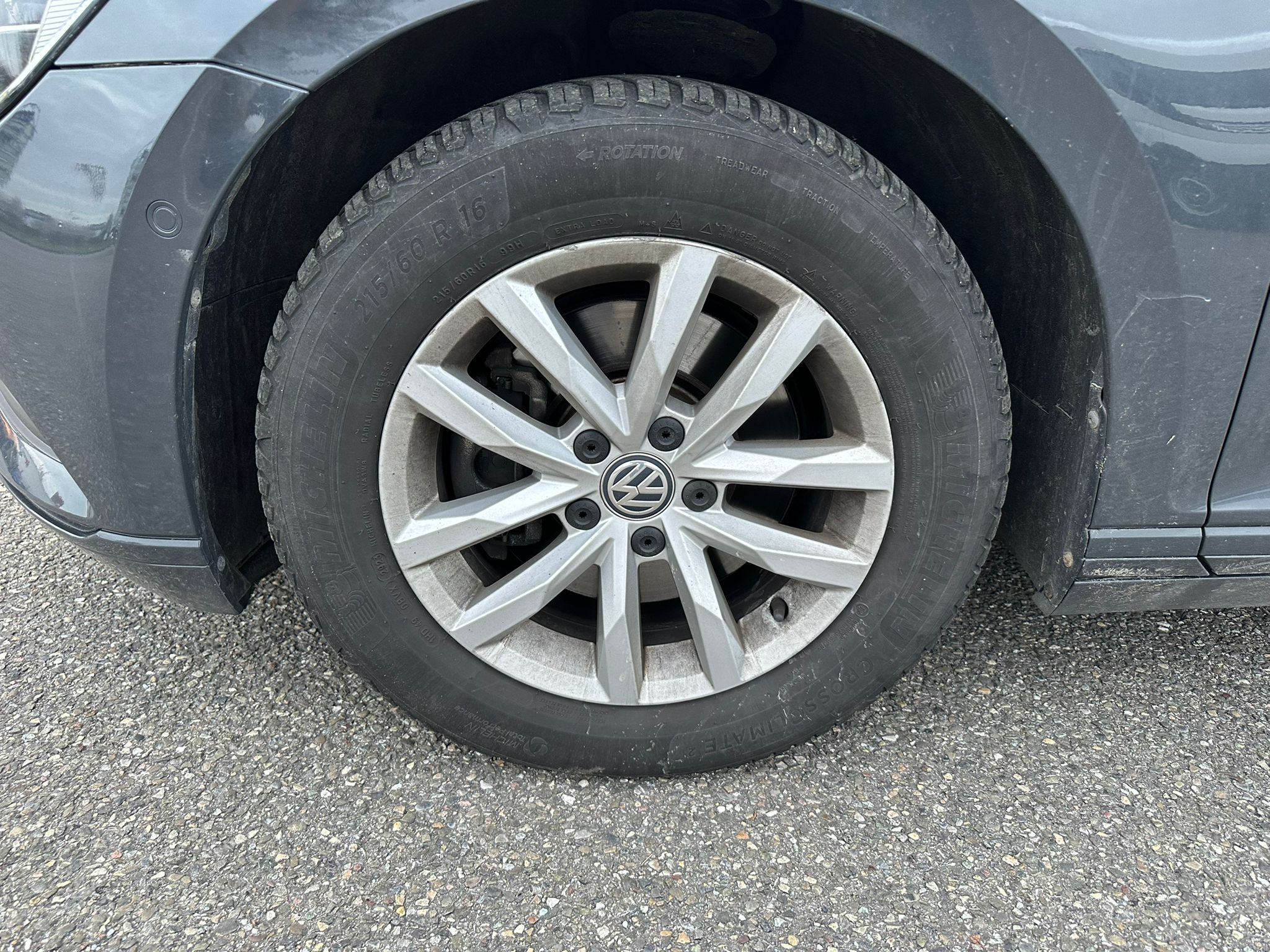 Volkswagen Passat — 17