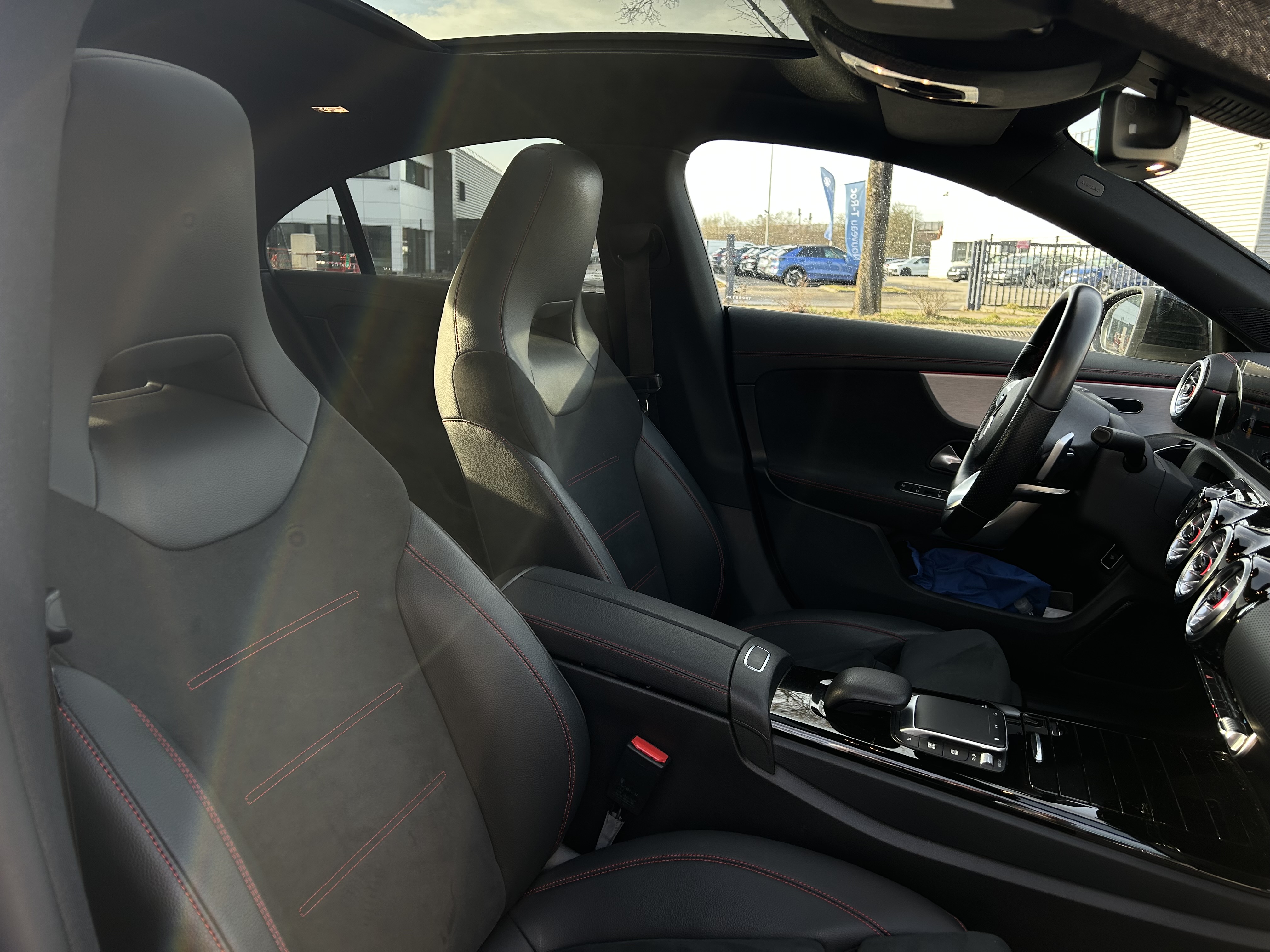 Mercedes CLA — 10