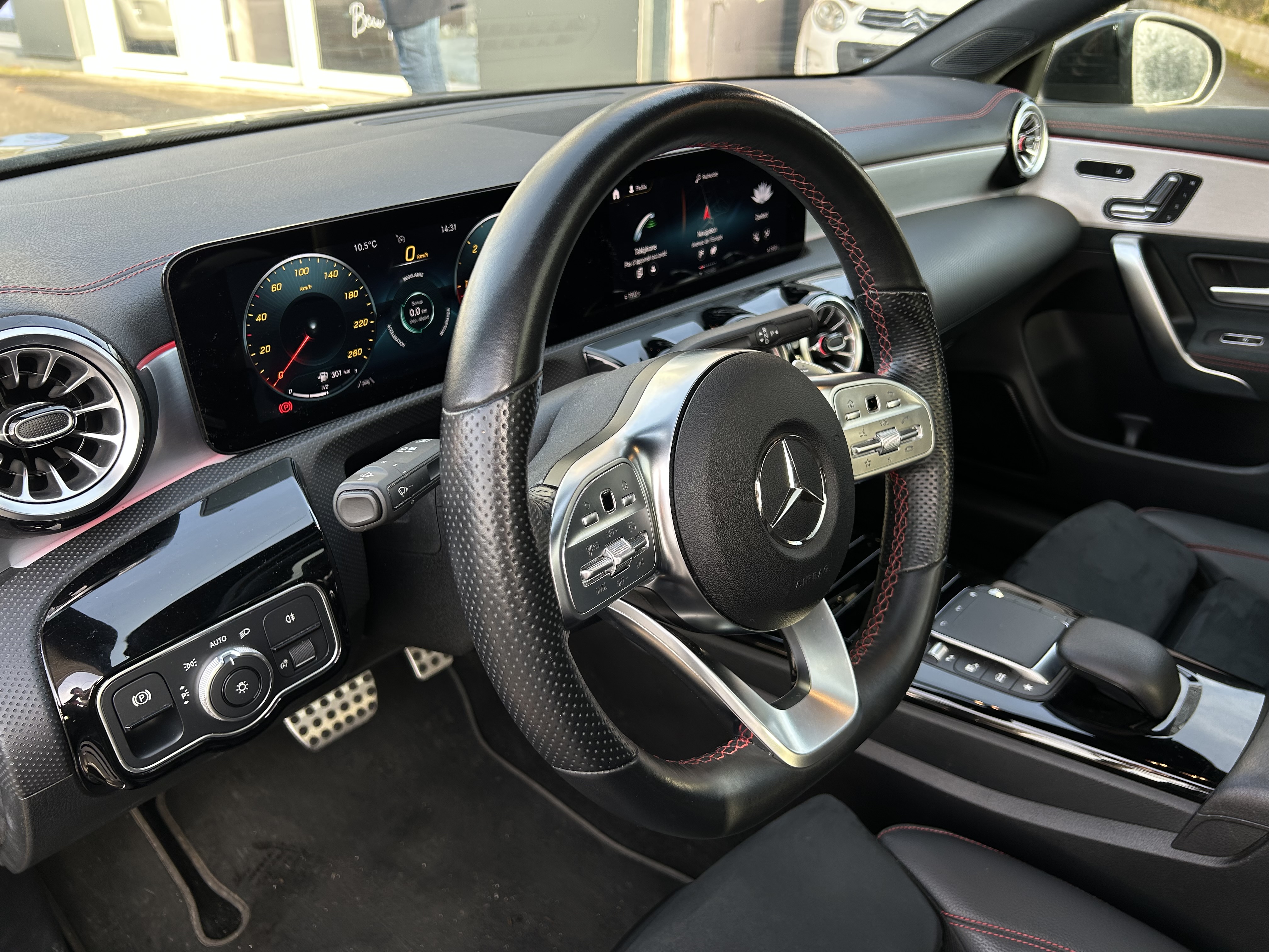 Mercedes CLA — 11