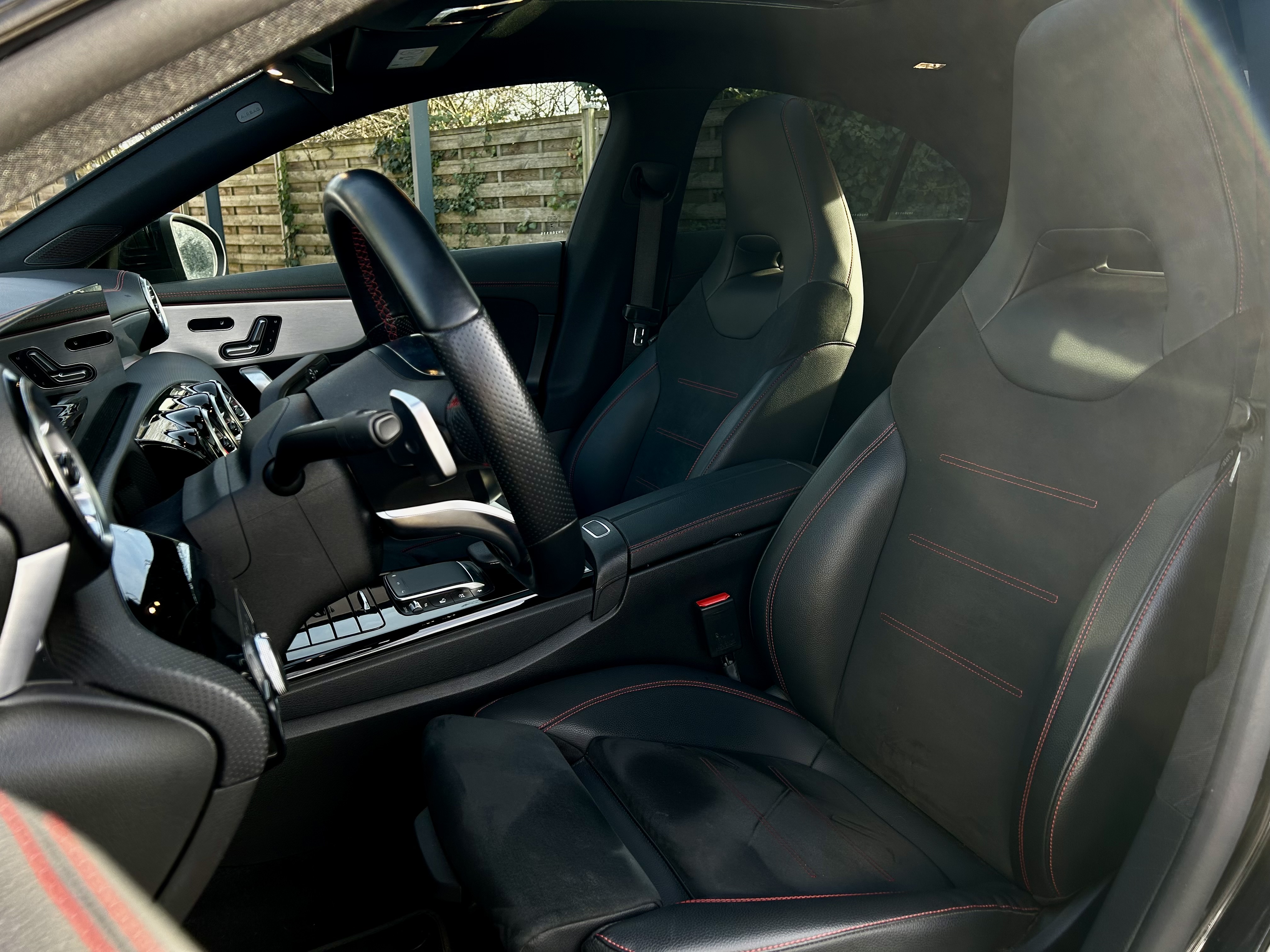 Mercedes CLA — 12
