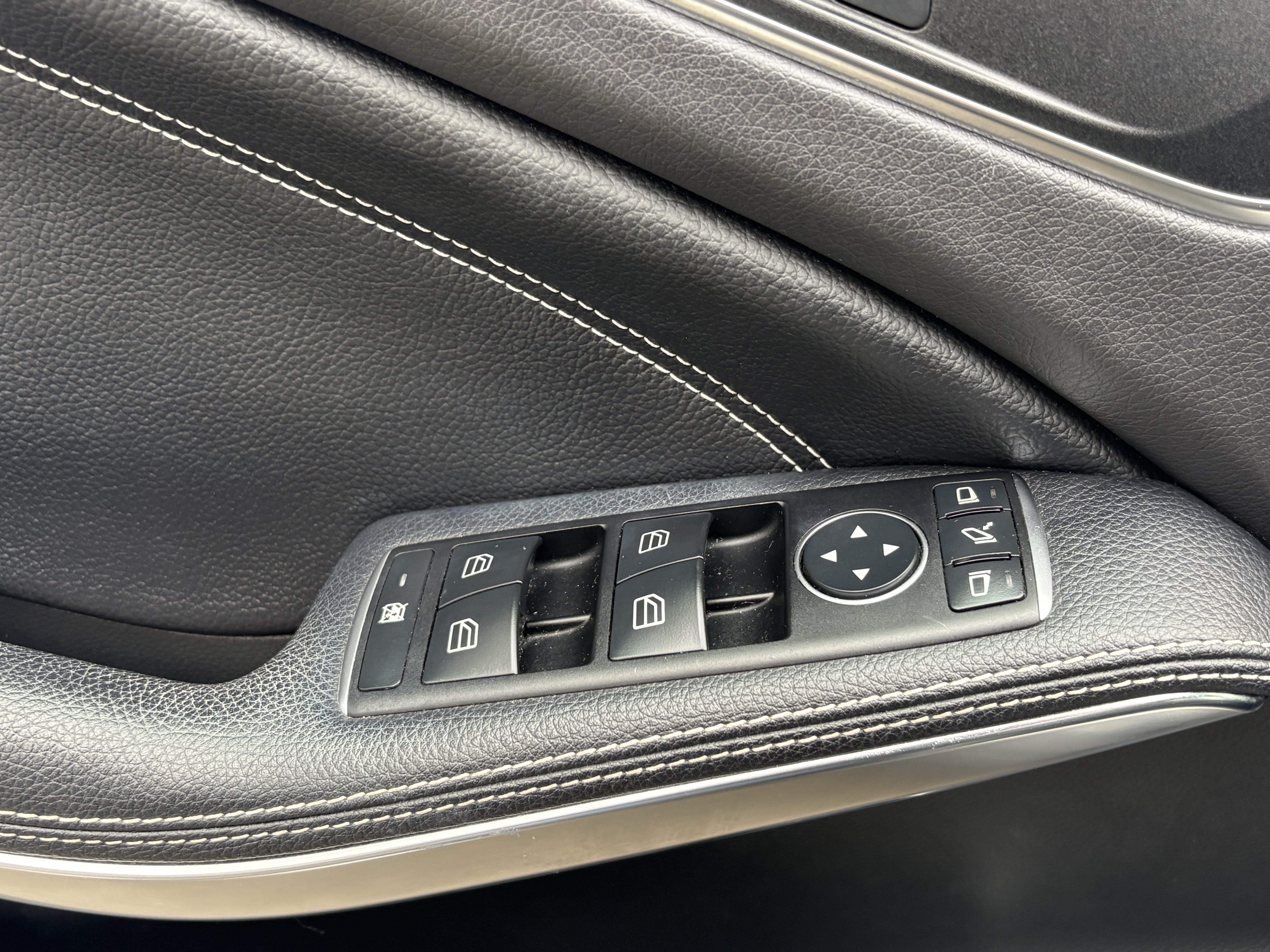 Mercedes GLA — 14