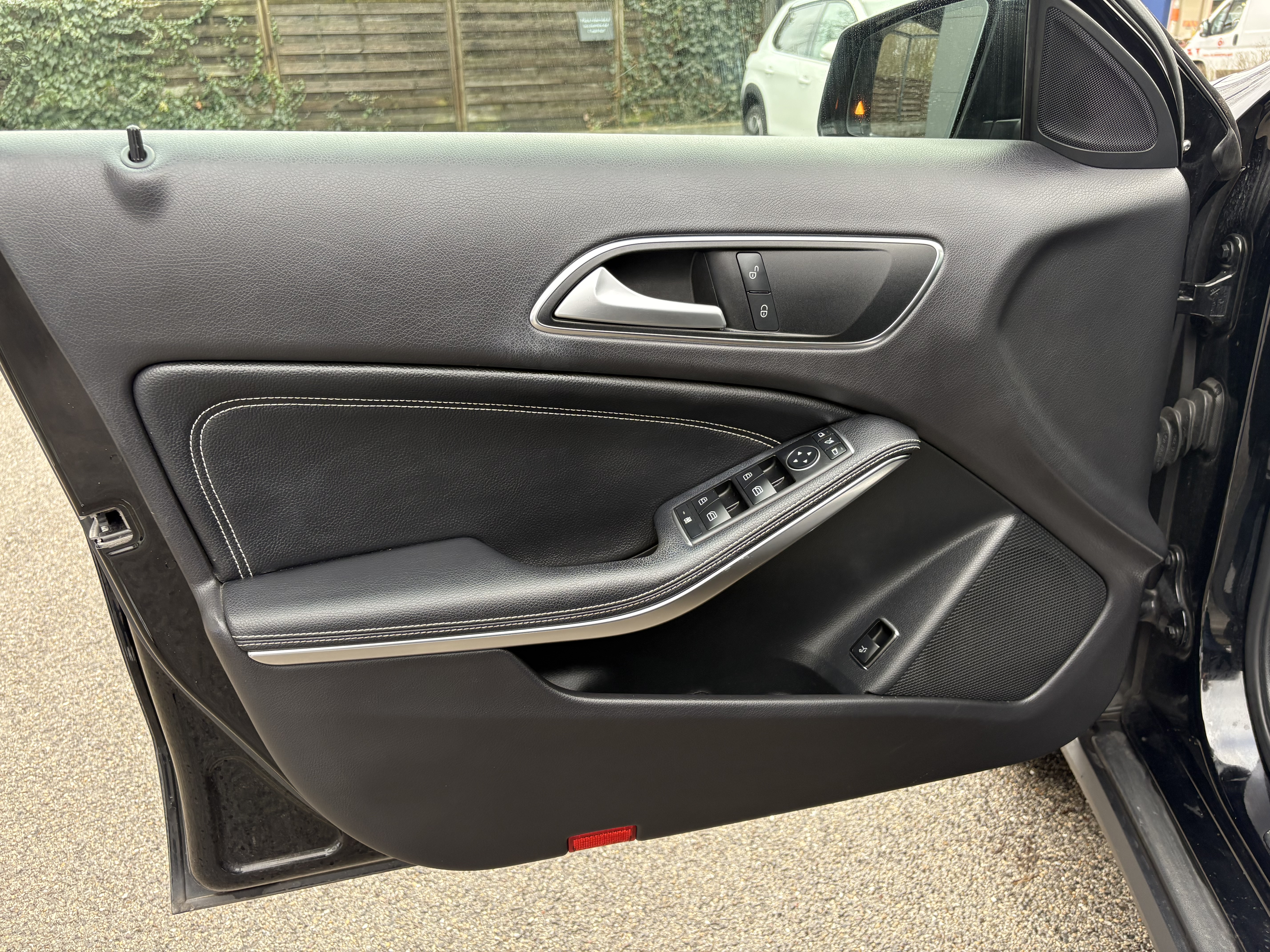 Mercedes GLA — 32