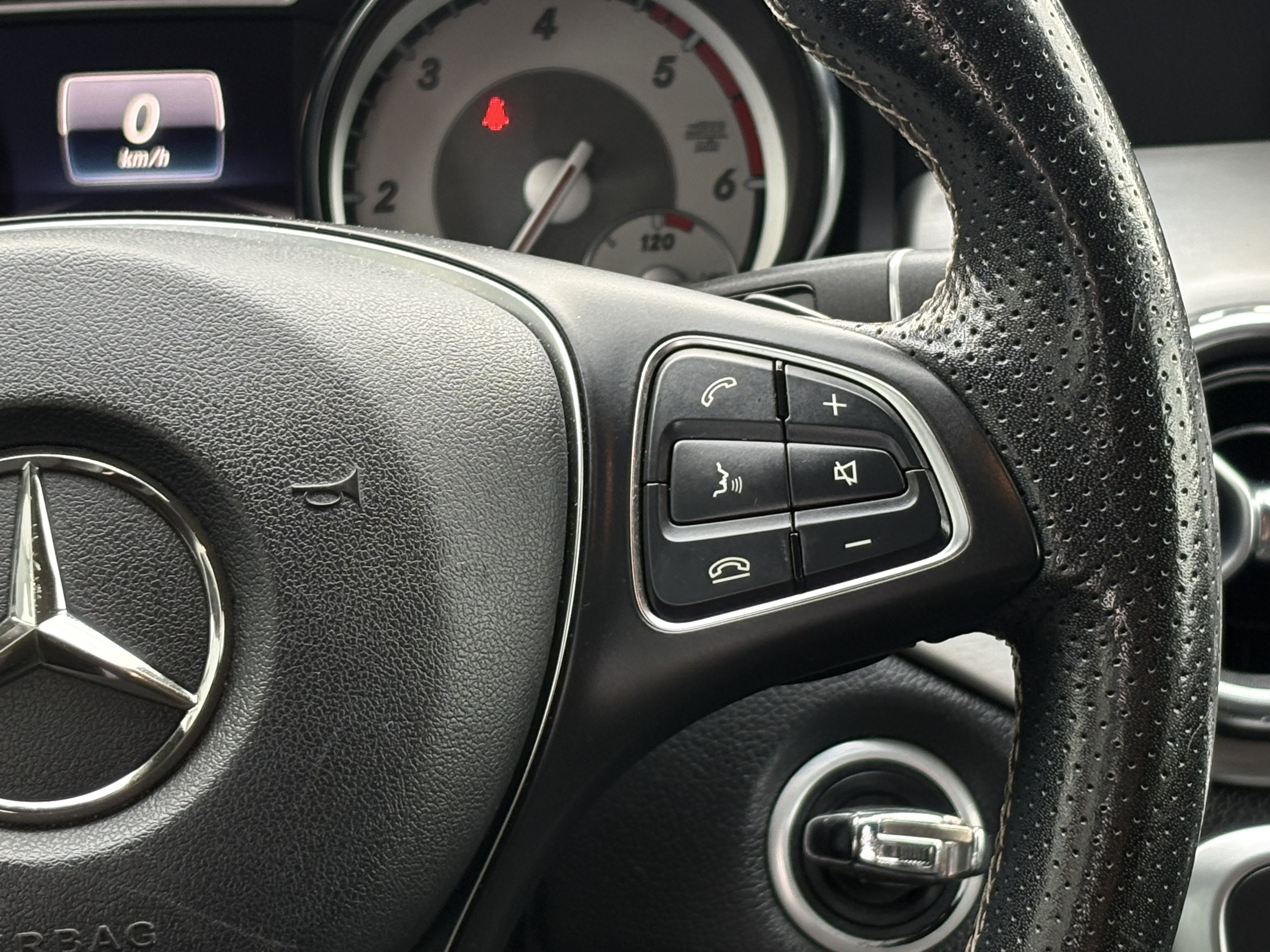 Mercedes GLA — 27
