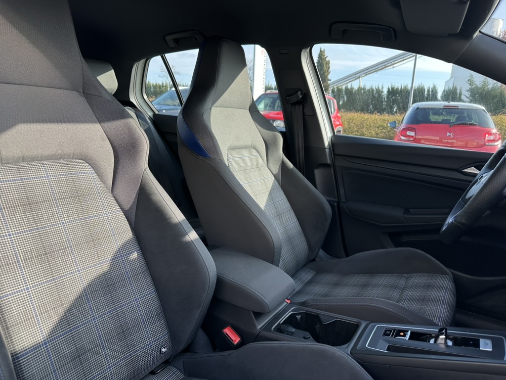 Volkswagen Golf — 13