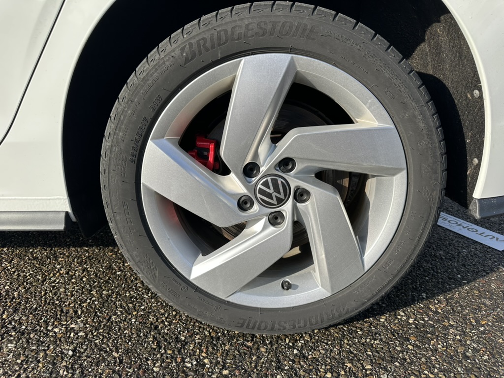 Volkswagen Golf — 15