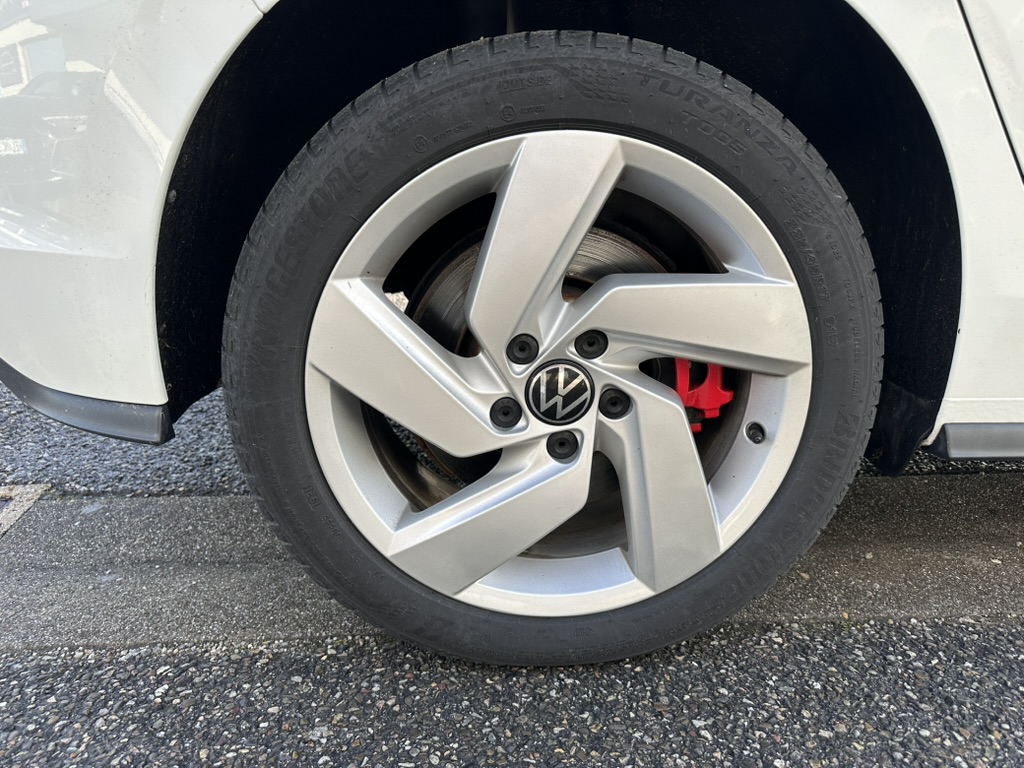 Volkswagen Golf — 18