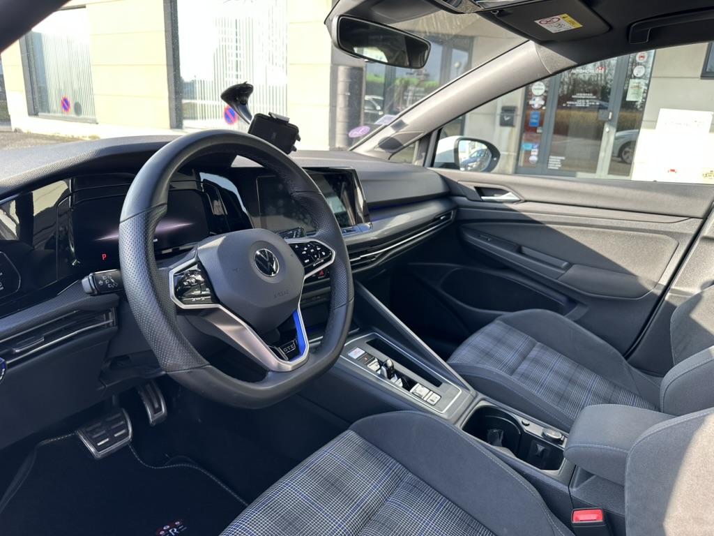 Volkswagen Golf — 9