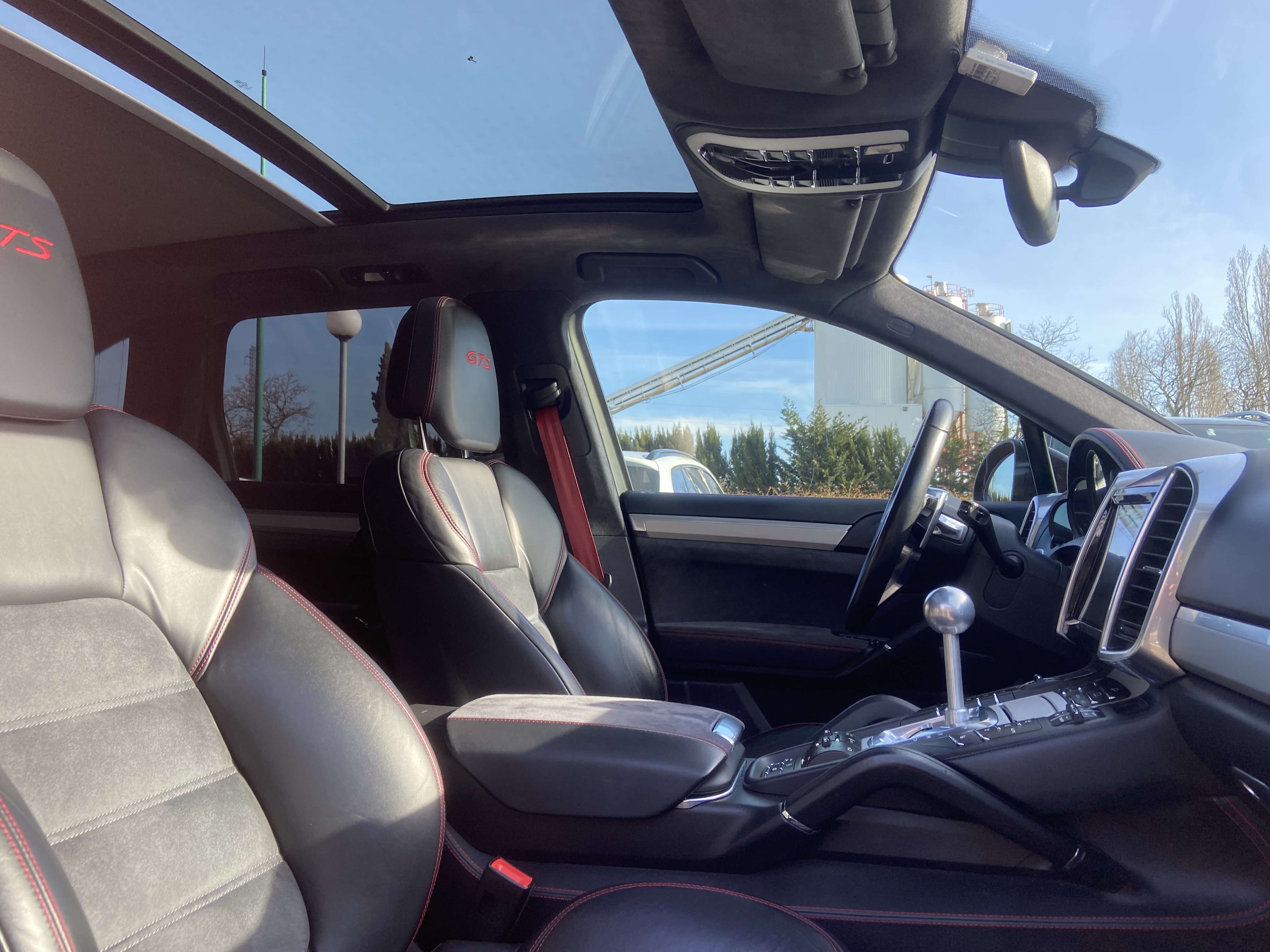 Porsche Cayenne — 10