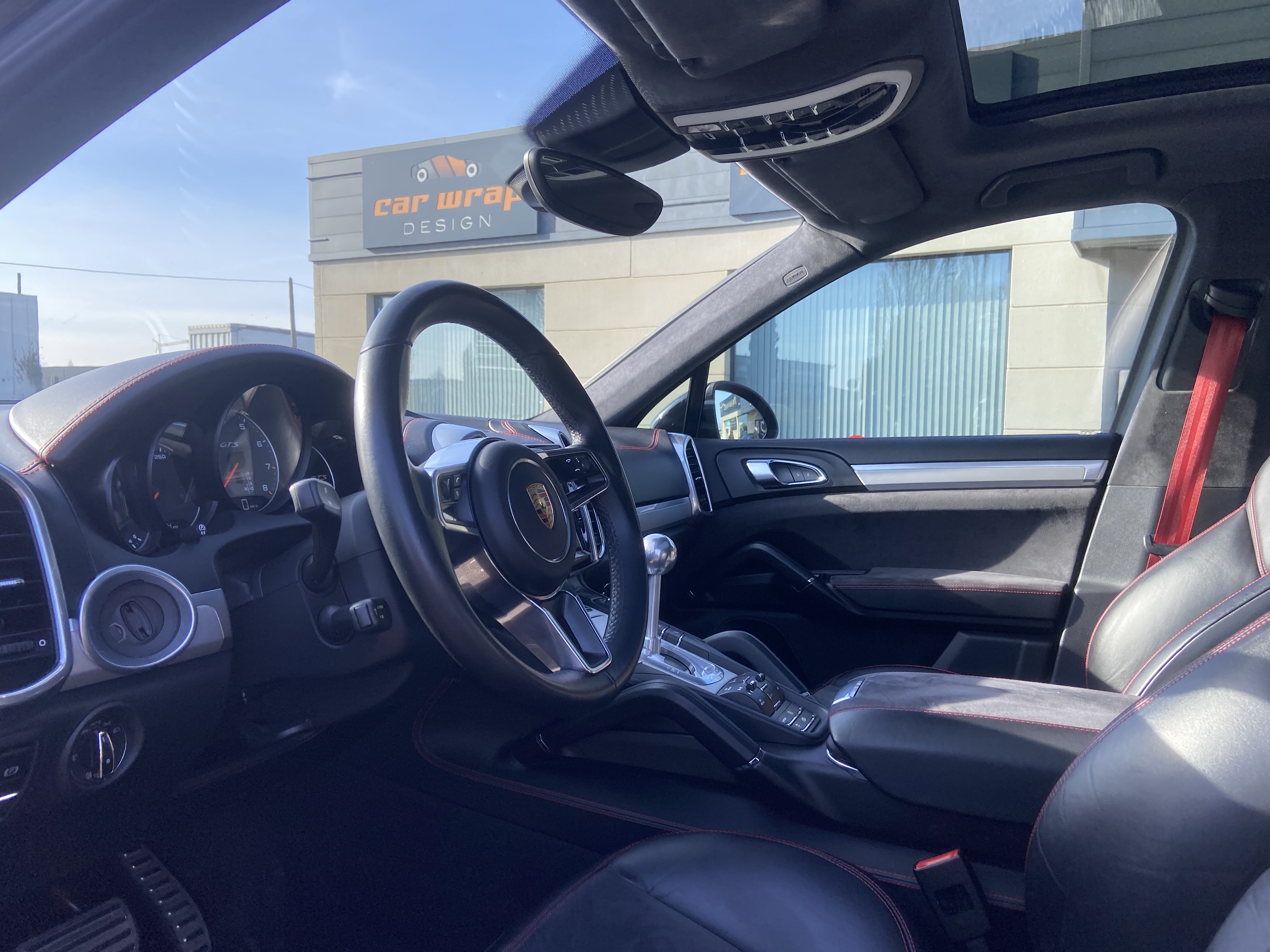 Porsche Cayenne — 11