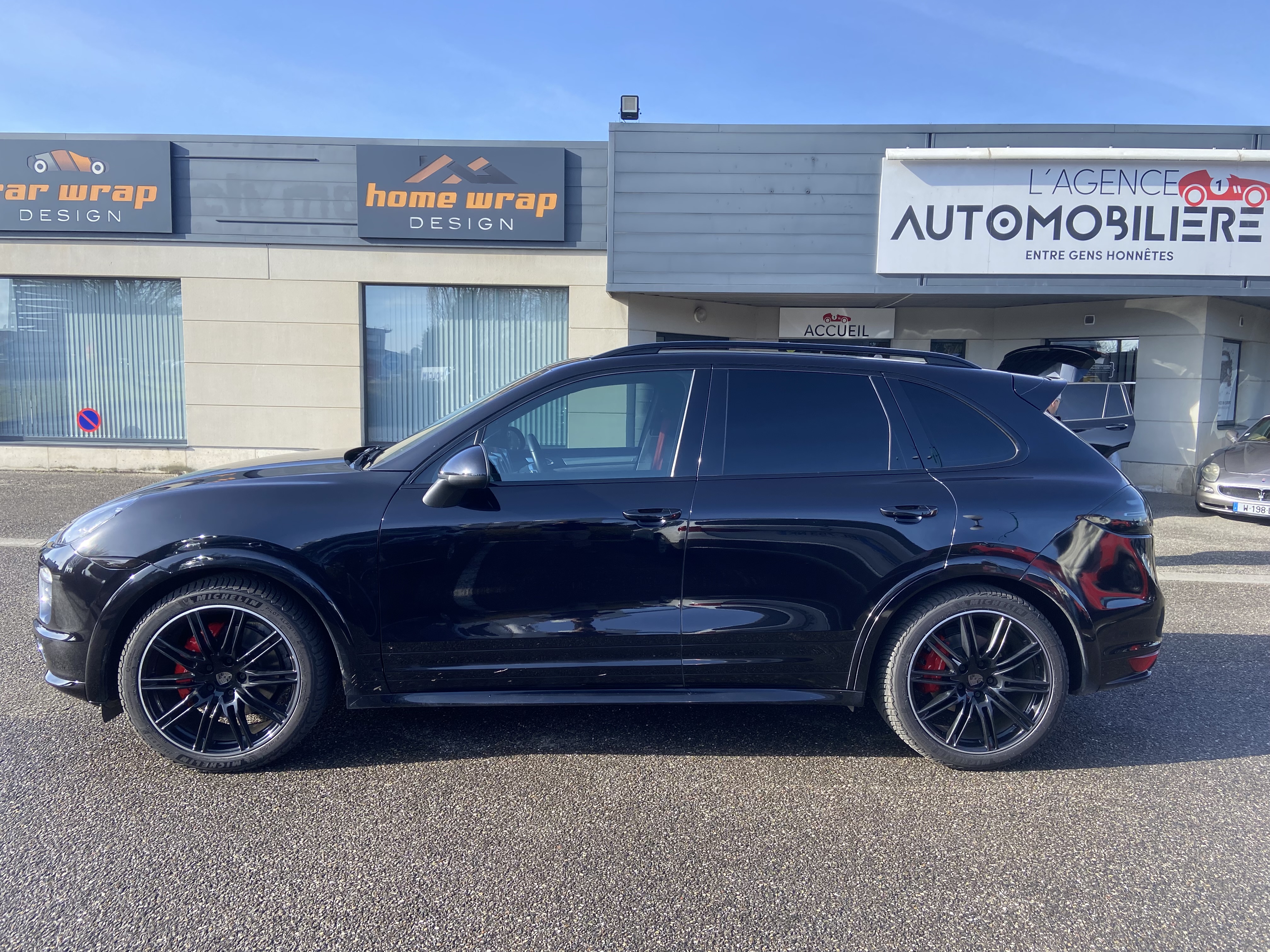 Porsche Cayenne — 2