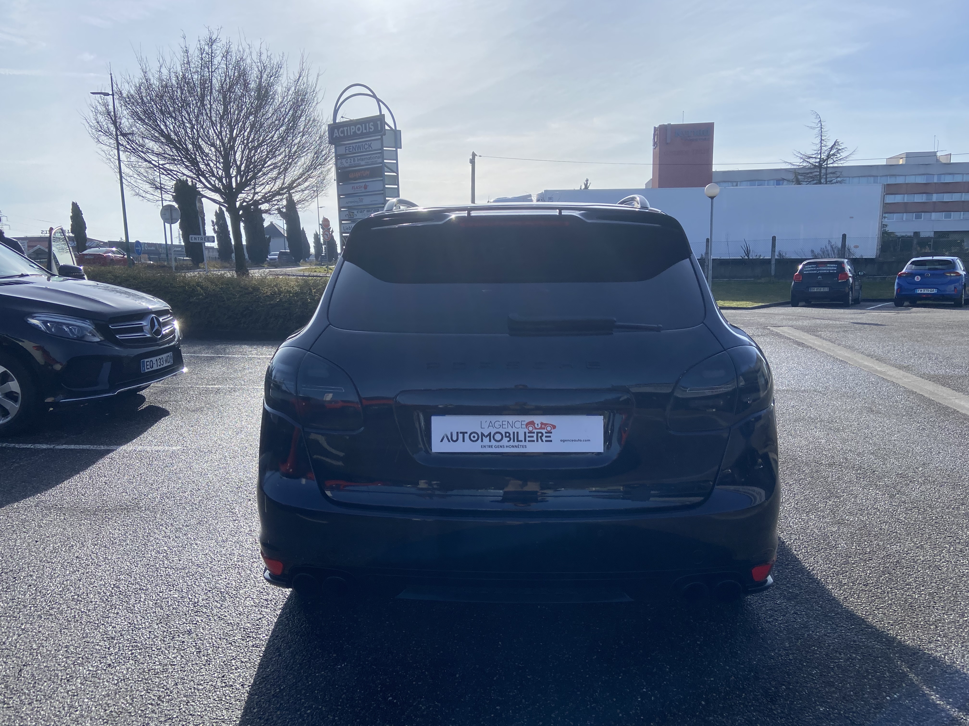 Porsche Cayenne — 4