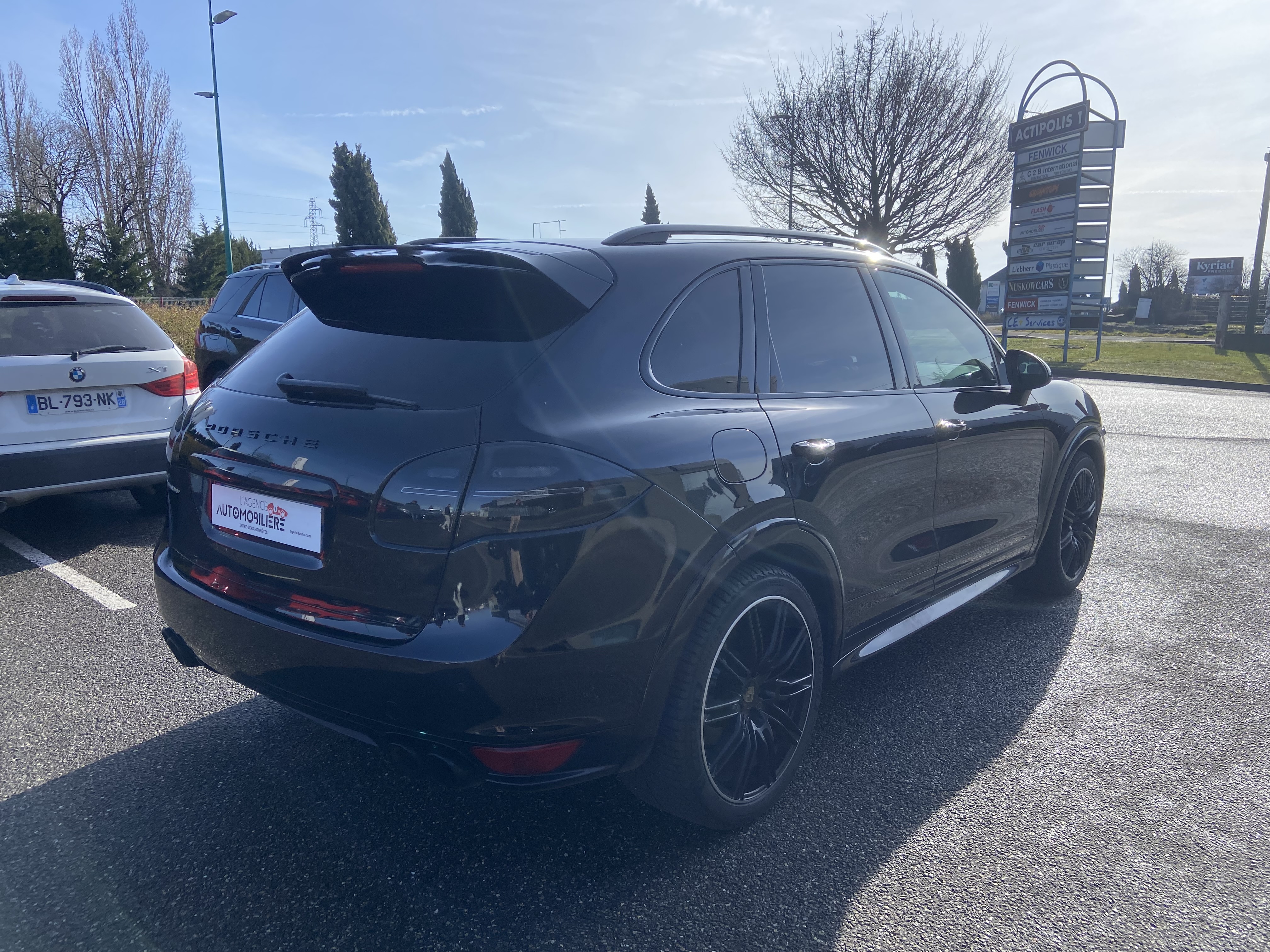 Porsche Cayenne — 5
