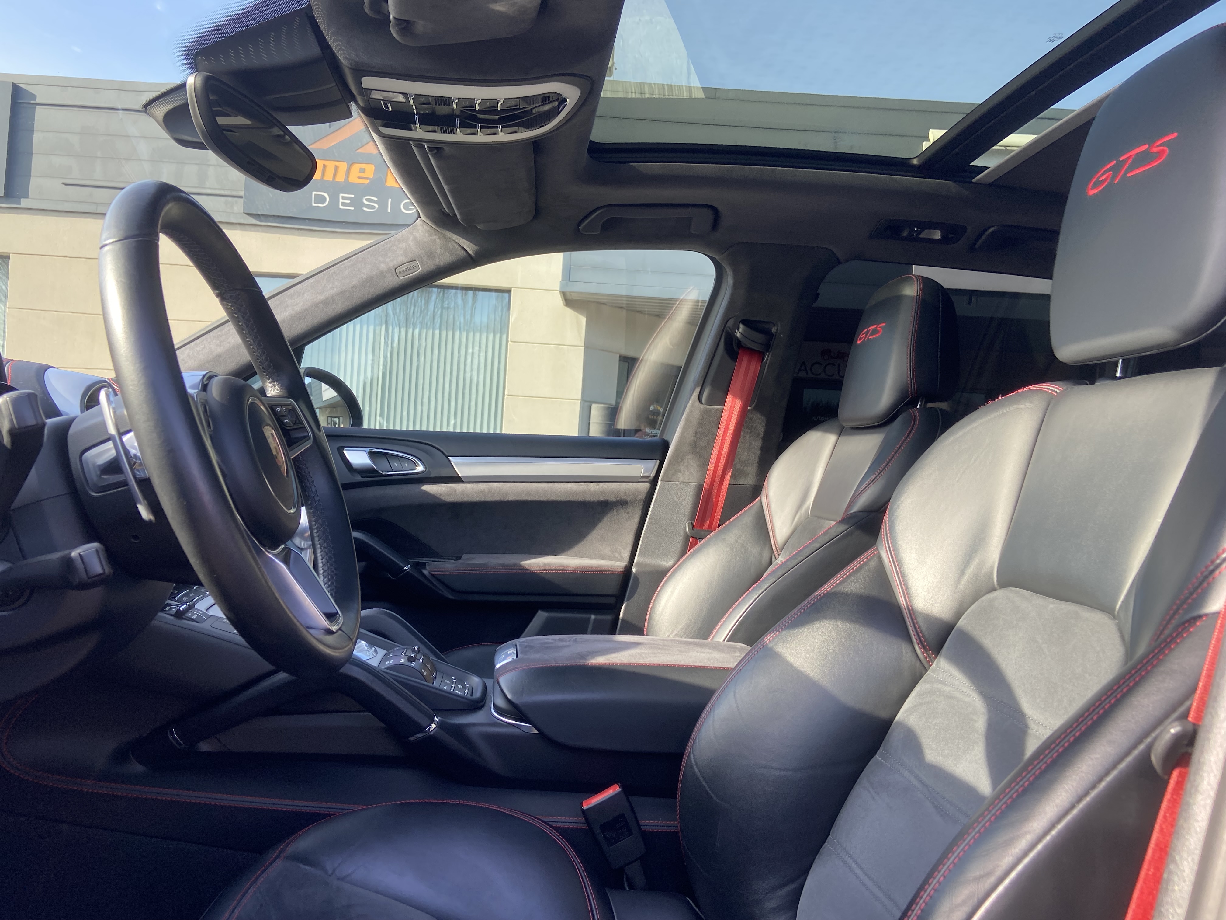 Porsche Cayenne — 9