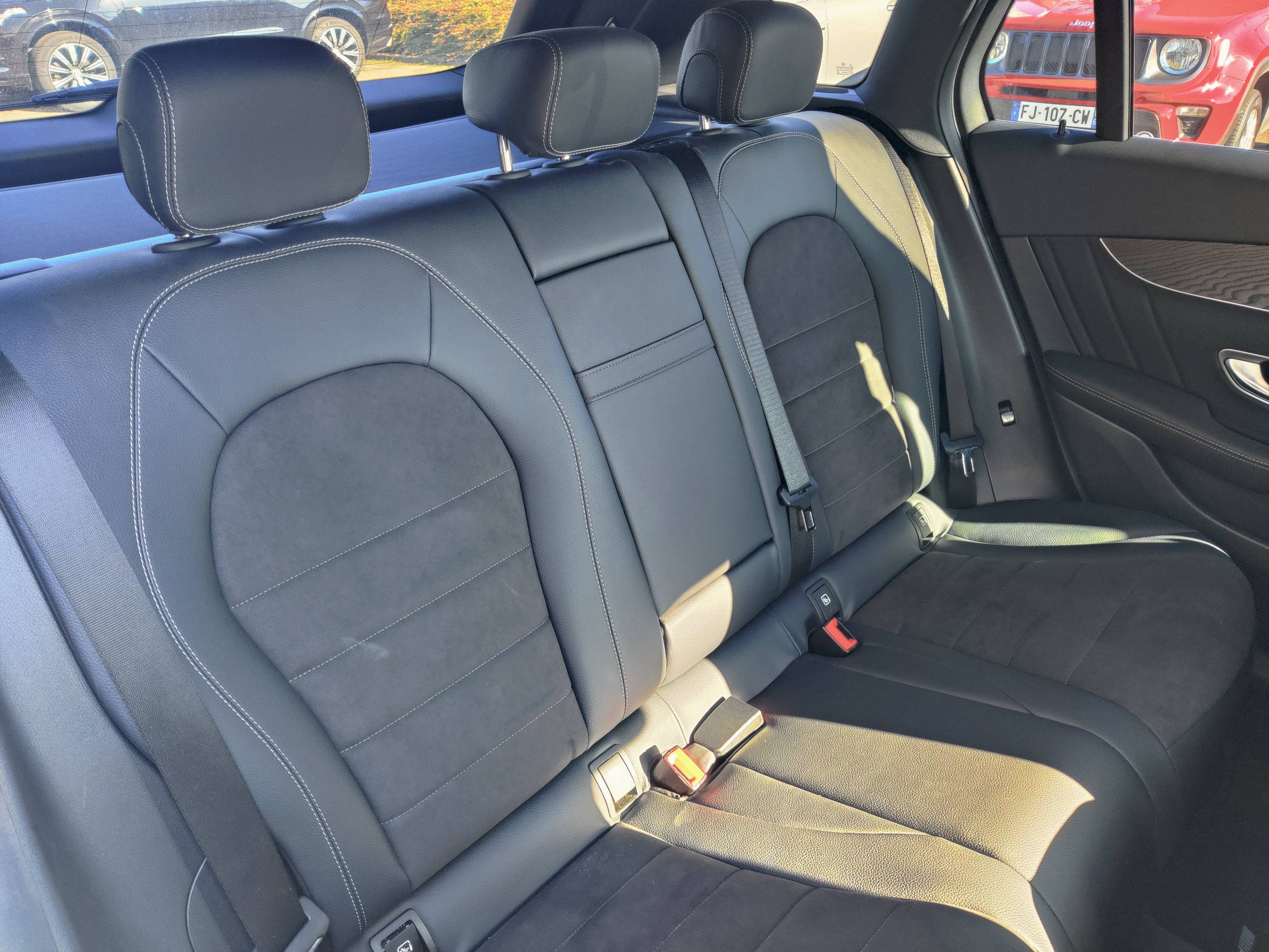 Mercedes GLC — 17