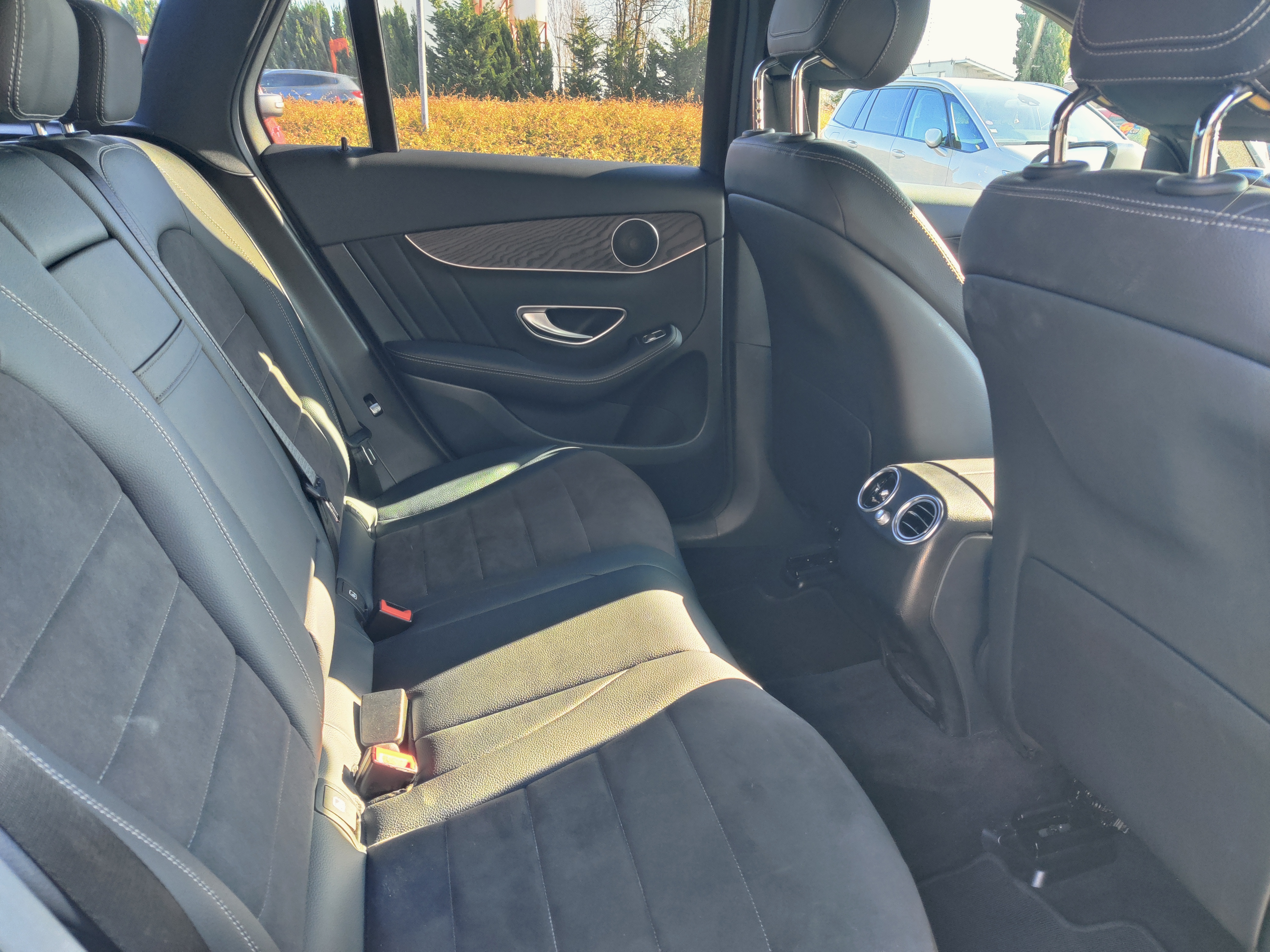 Mercedes GLC — 19