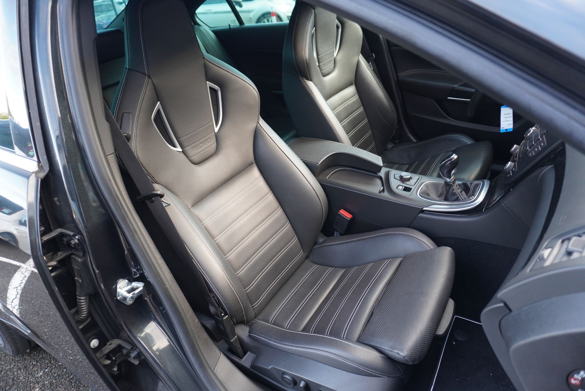 Opel Insignia — 10