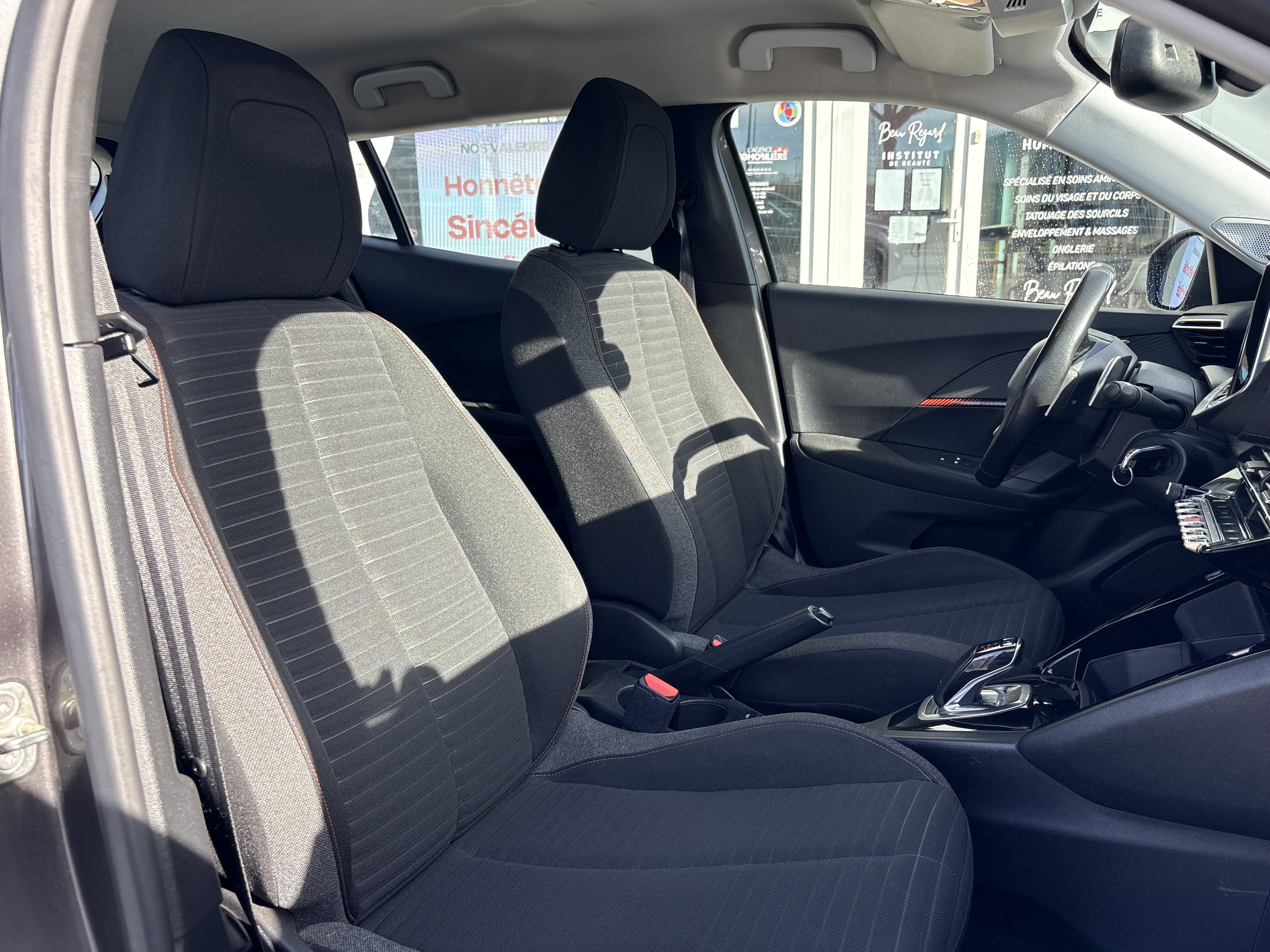 Peugeot 2008 — 13