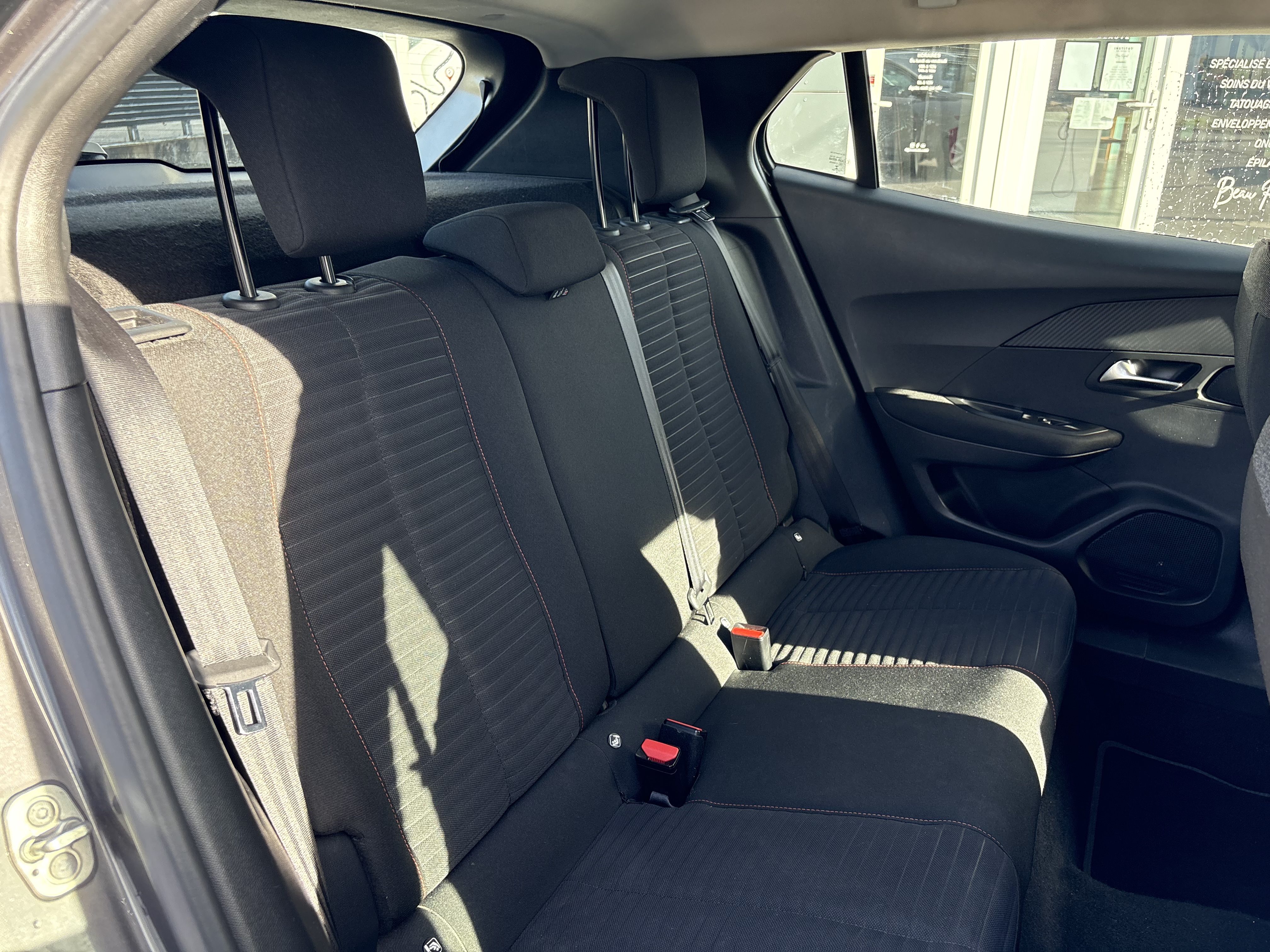 Peugeot 2008 — 16