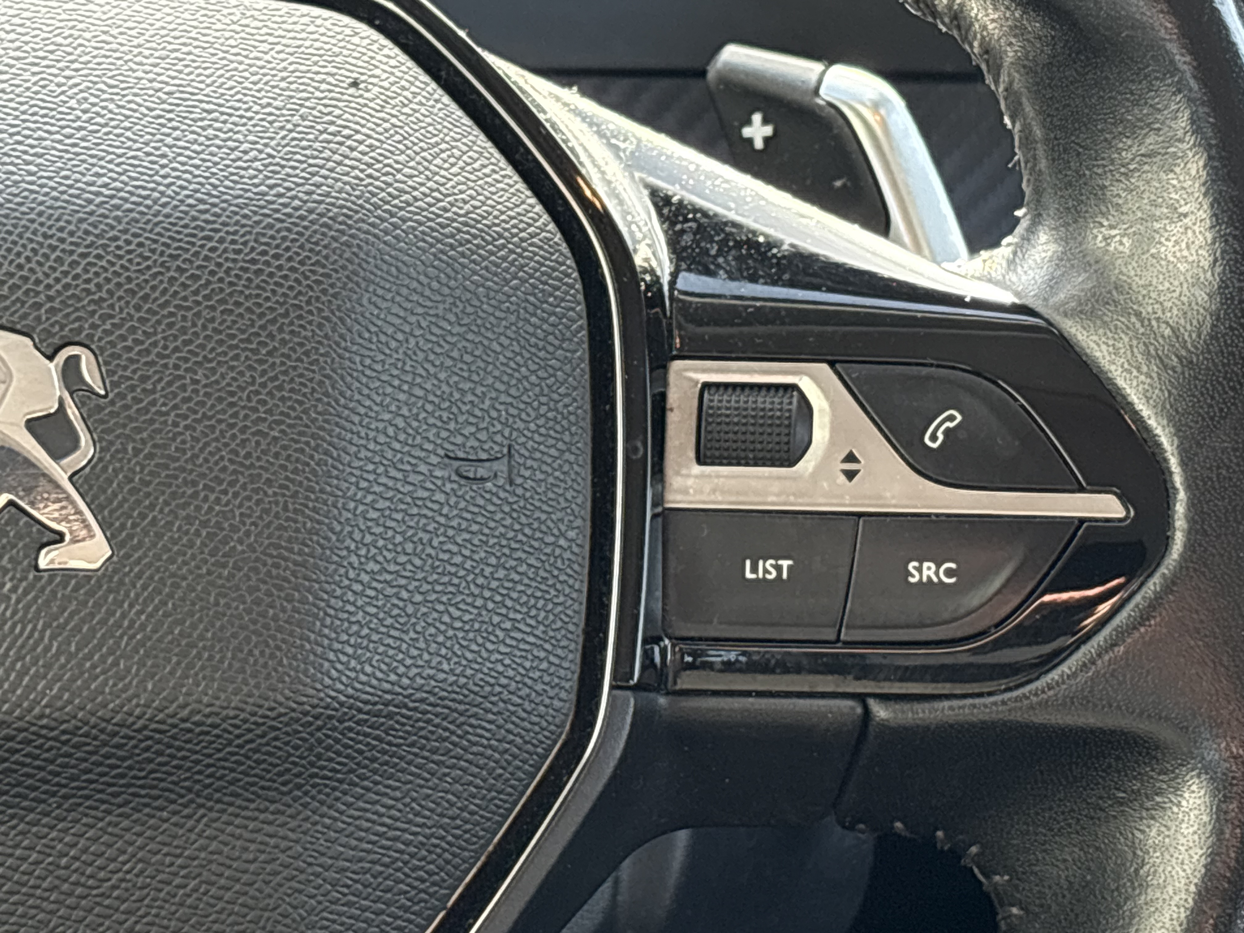 Peugeot 2008 — 29