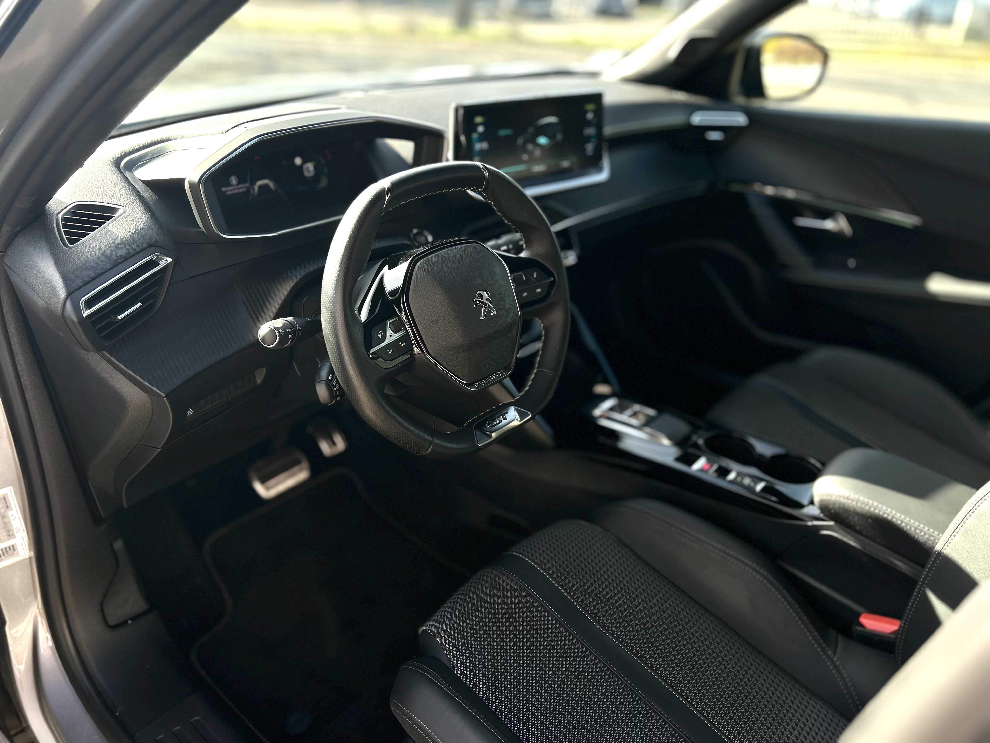 Peugeot 2008 — 15