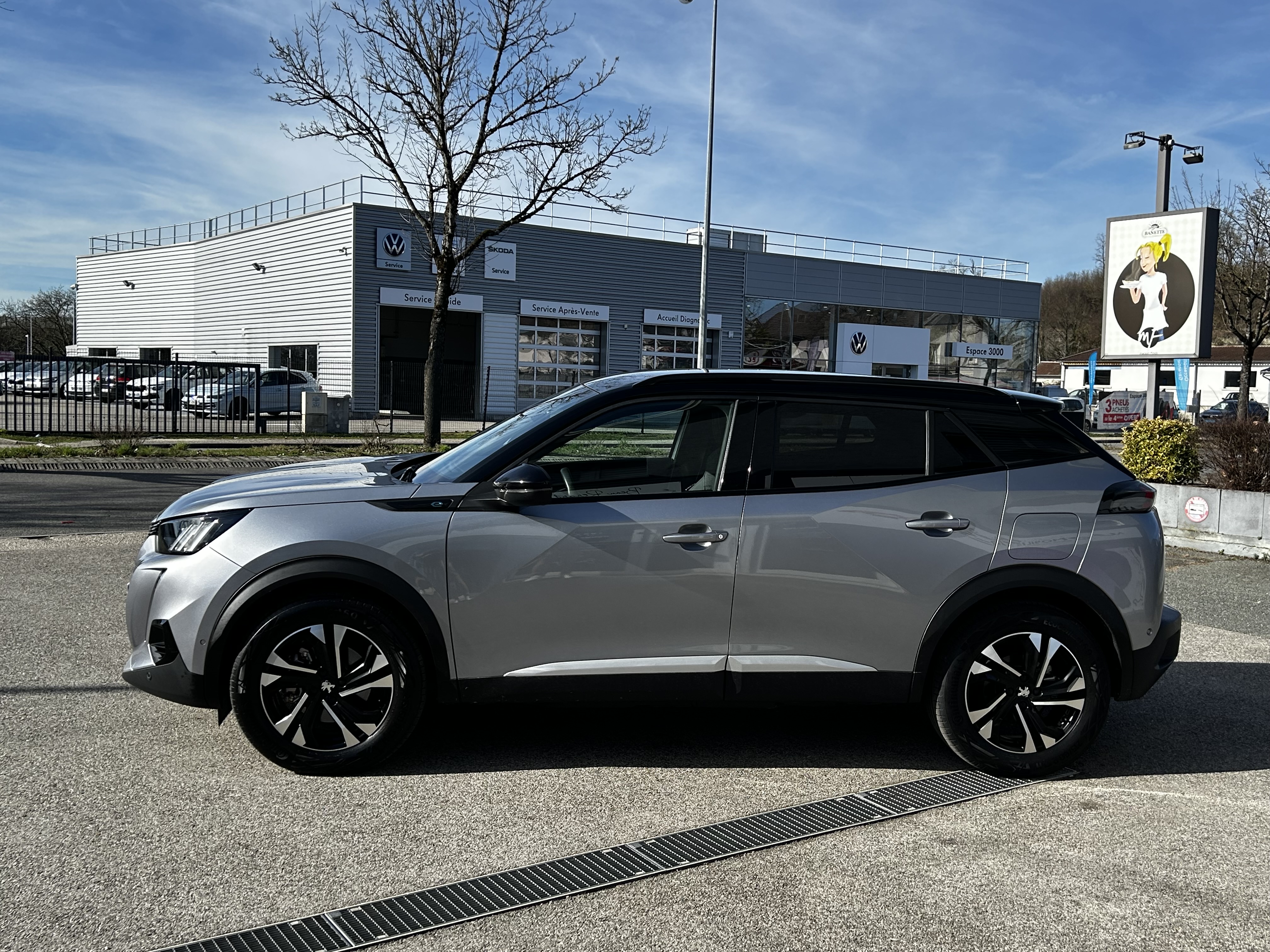 Peugeot 2008 — 4