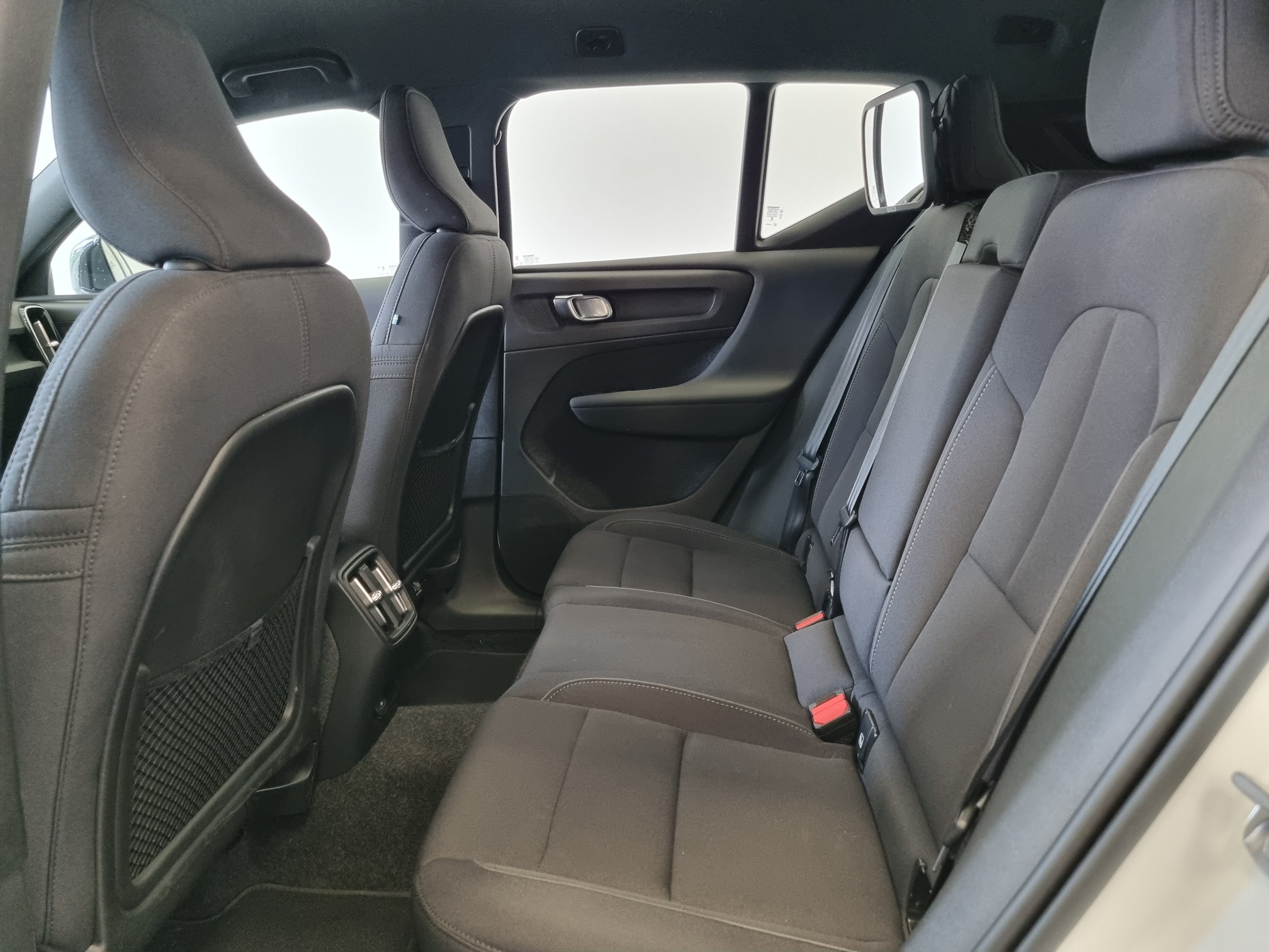 Volvo VOLVO XC40 — 12