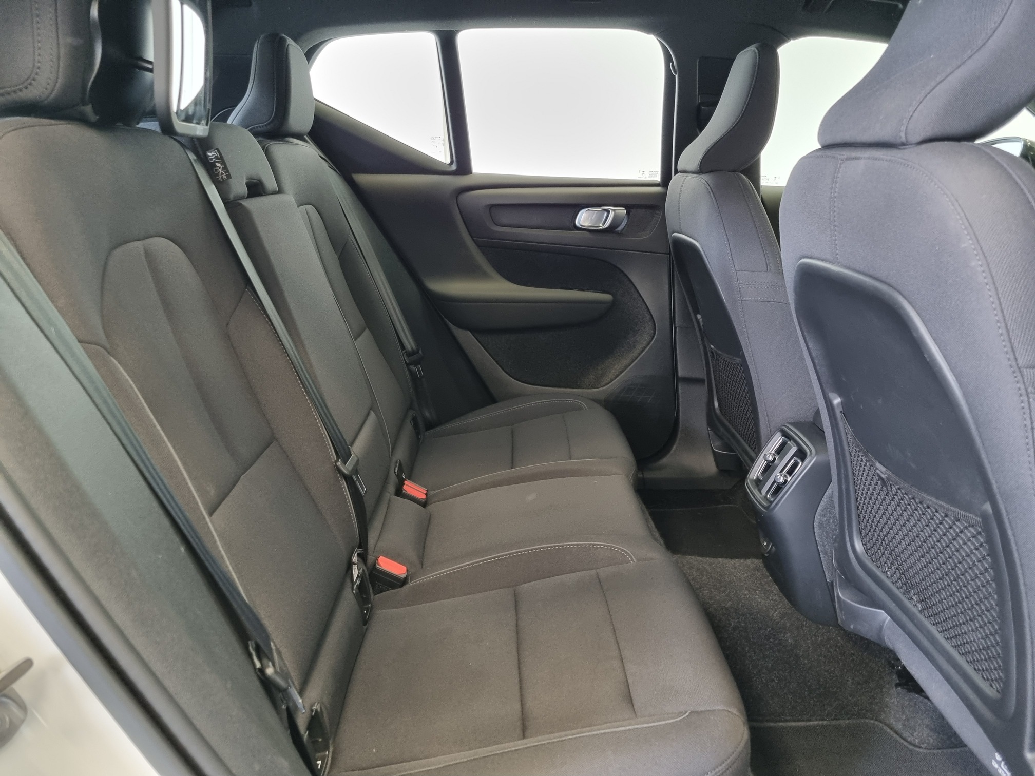 Volvo VOLVO XC40 — 17