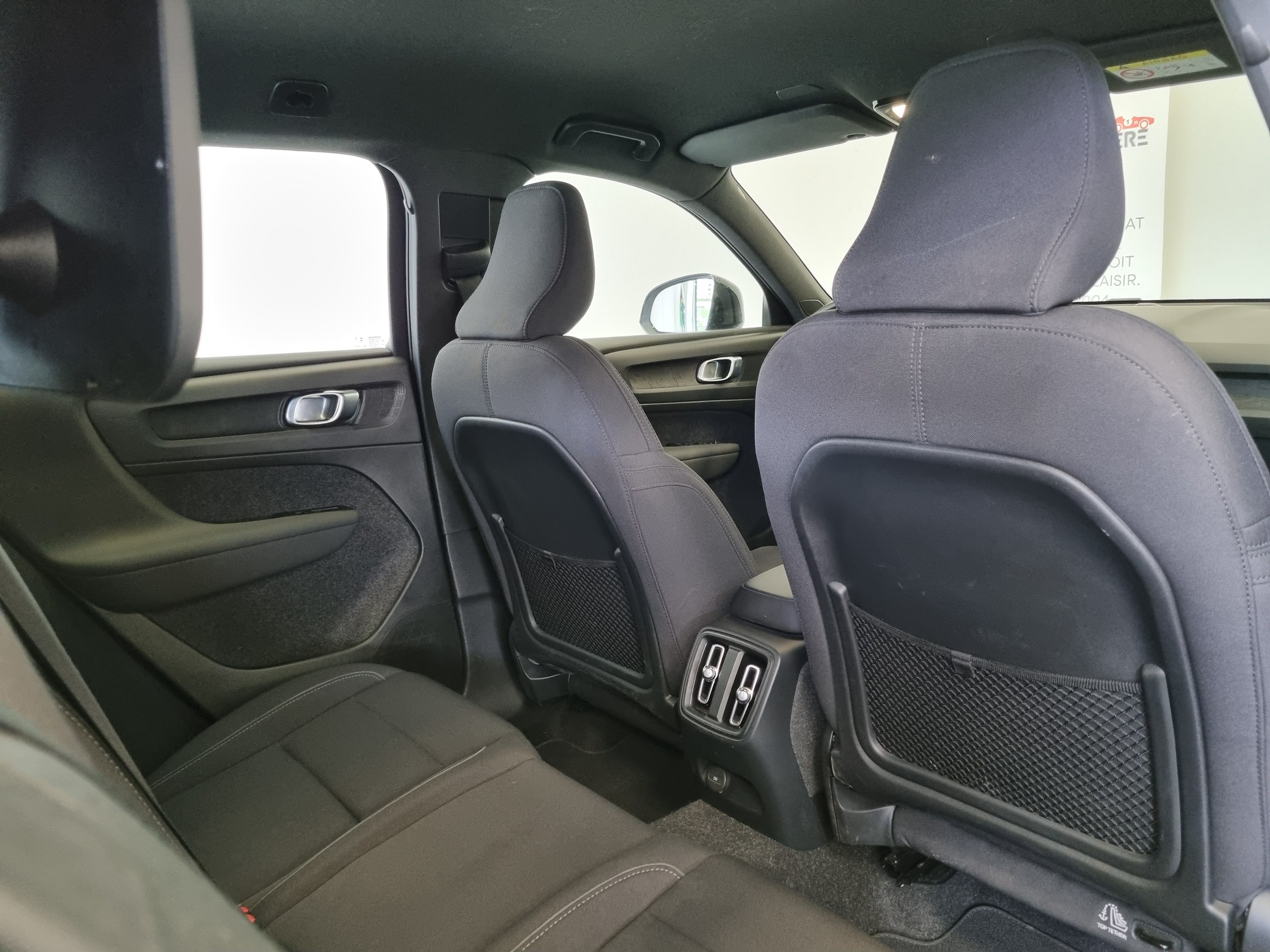 Volvo VOLVO XC40 — 18