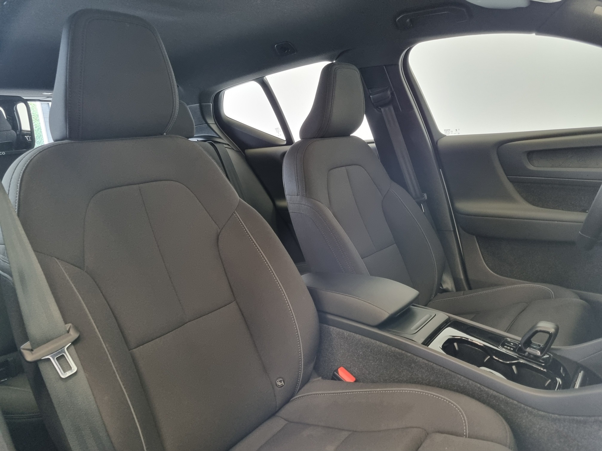 Volvo VOLVO XC40 — 19