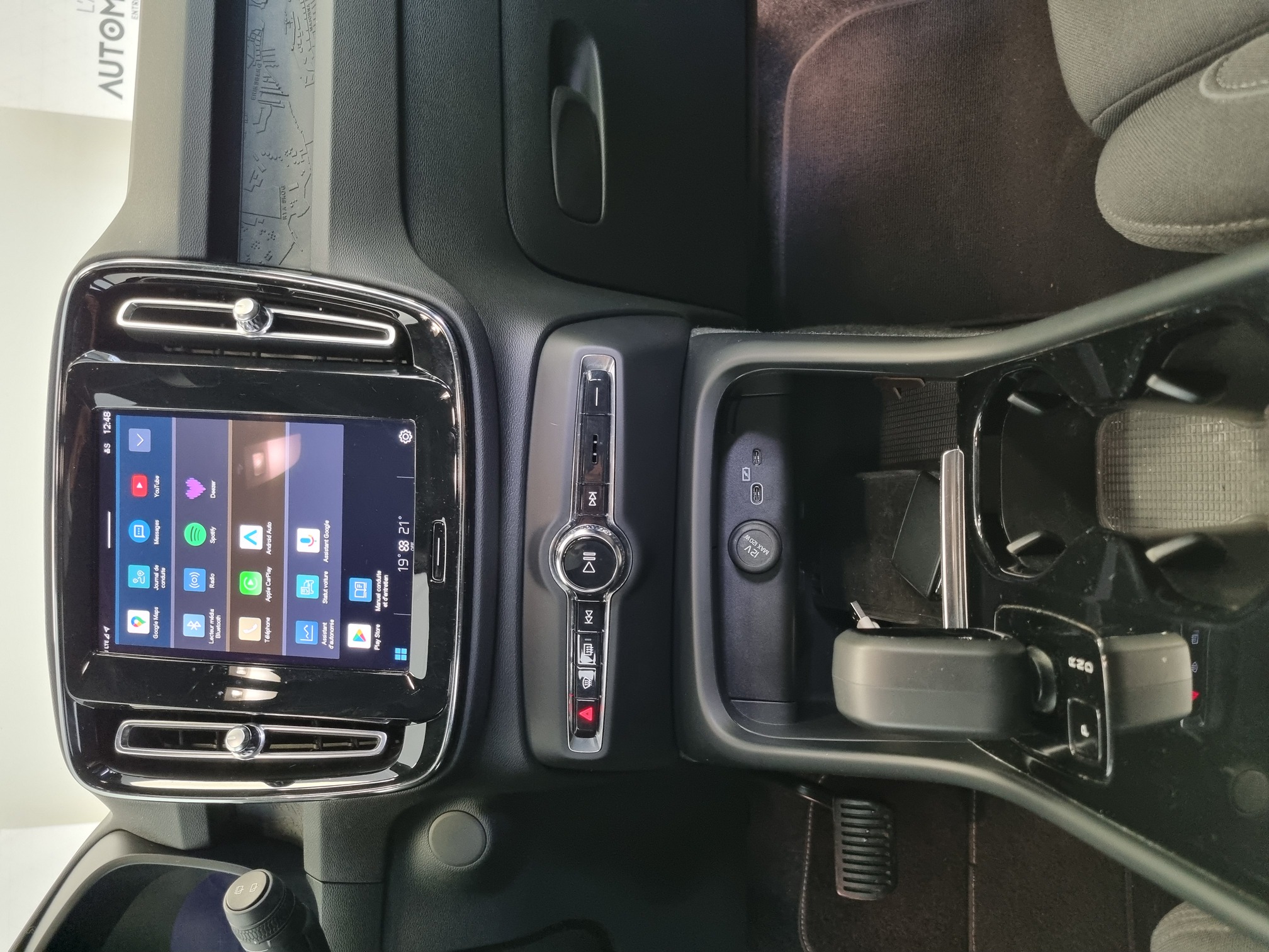 Volvo VOLVO XC40 — 26