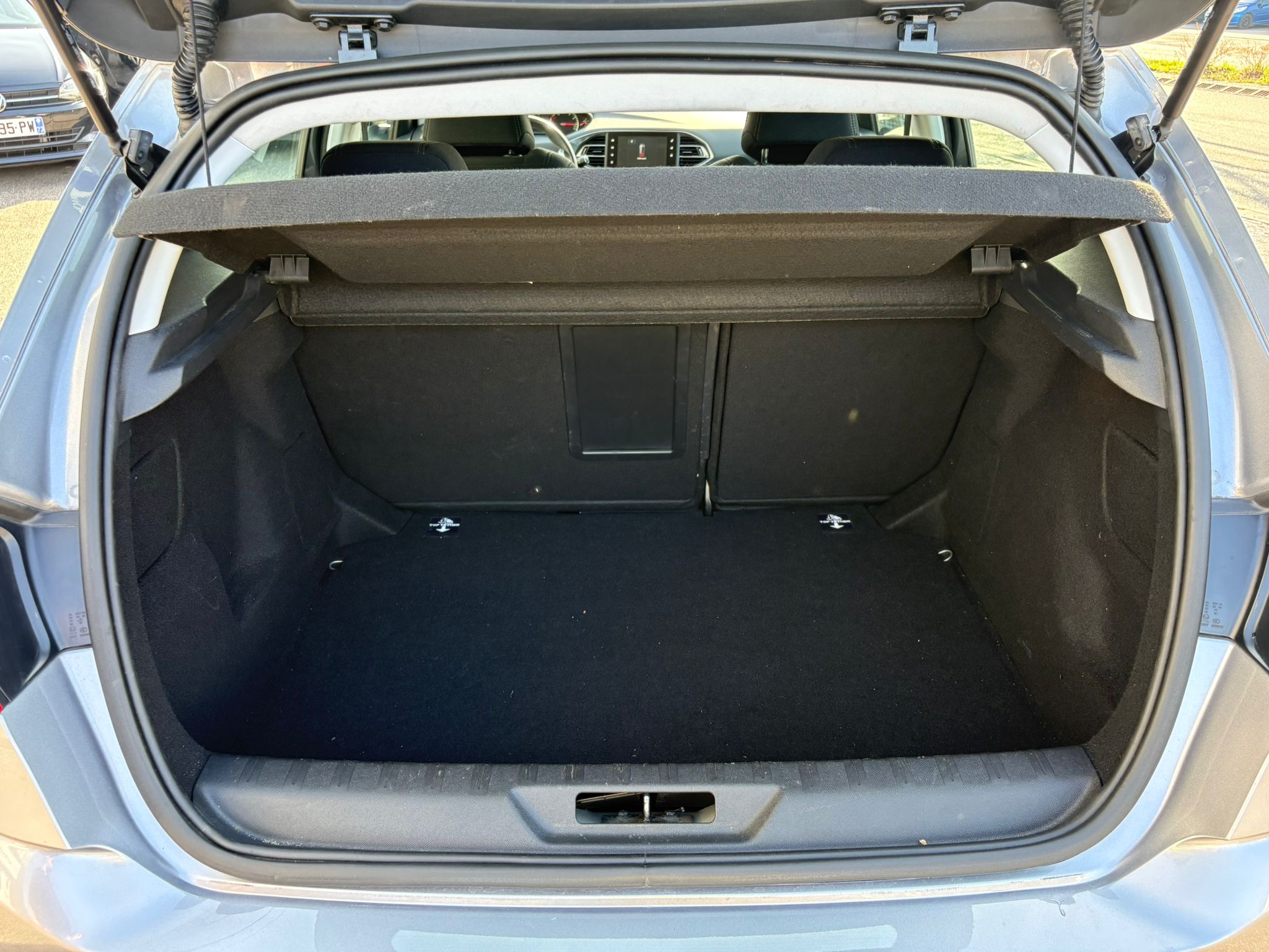 Peugeot 308 — 13