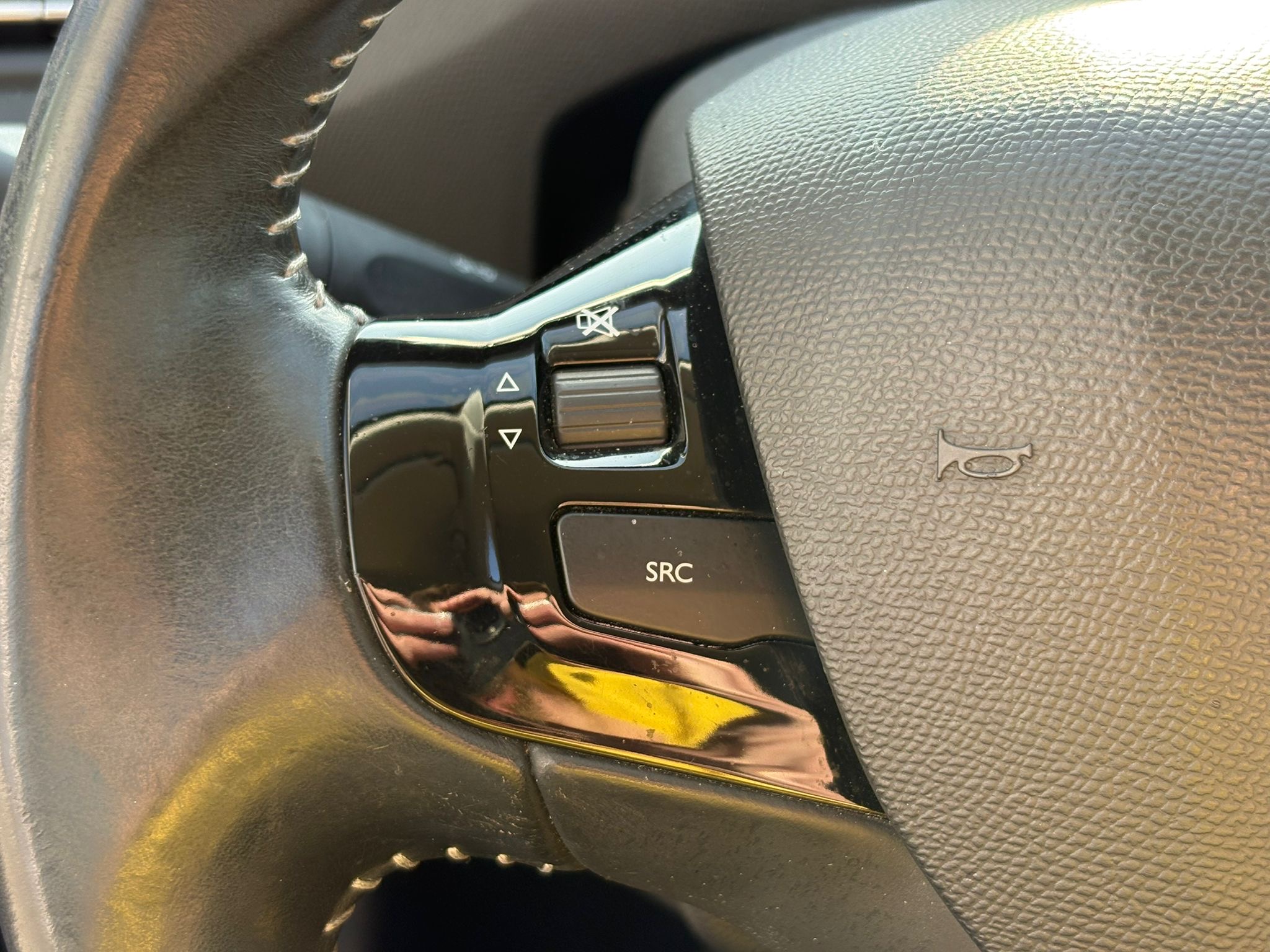 Peugeot 308 — 25