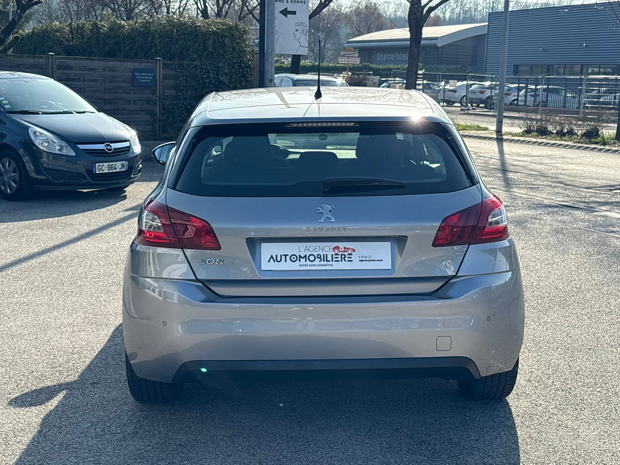 Peugeot 308 — 6