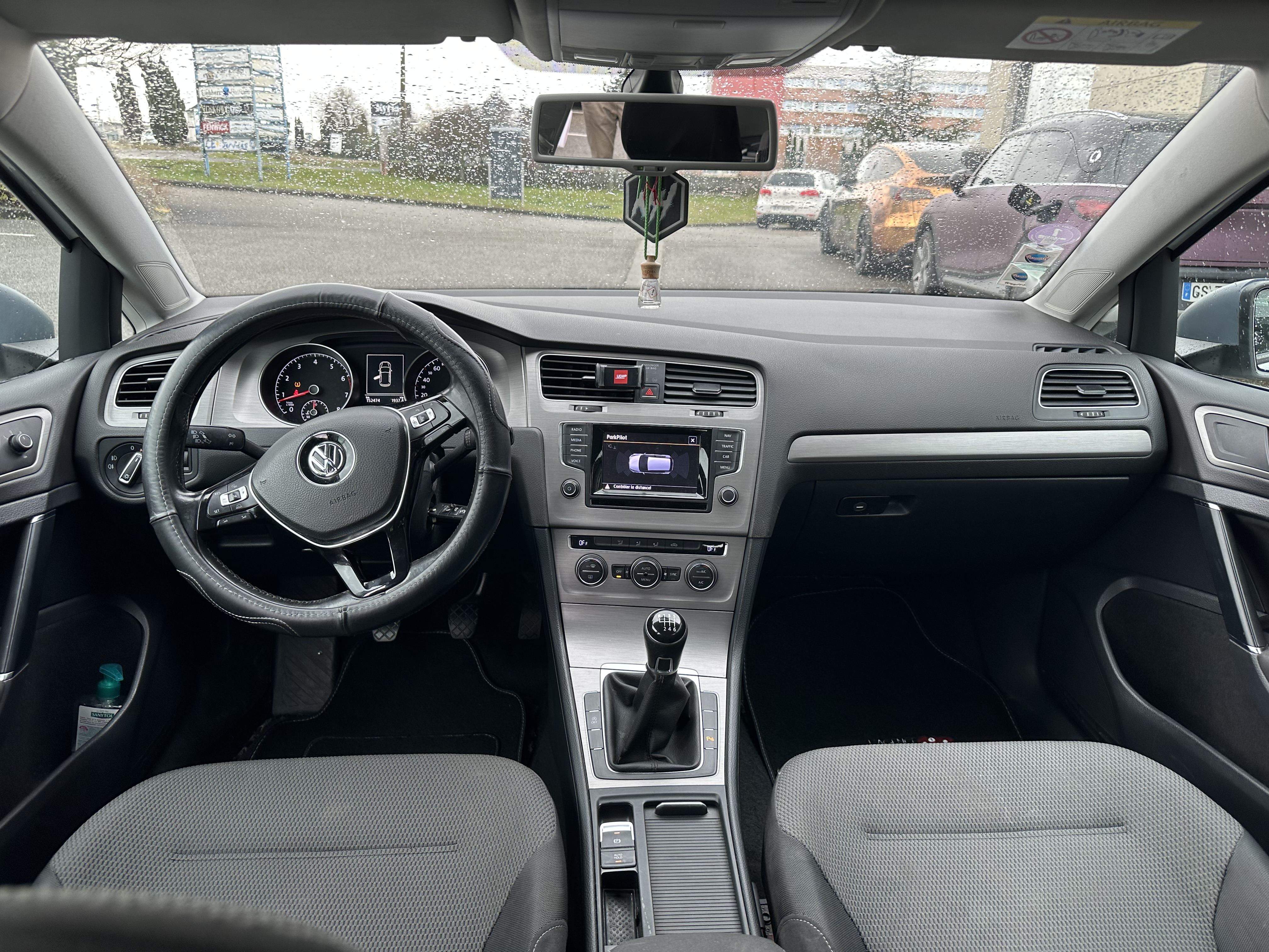 Volkswagen Golf — 11