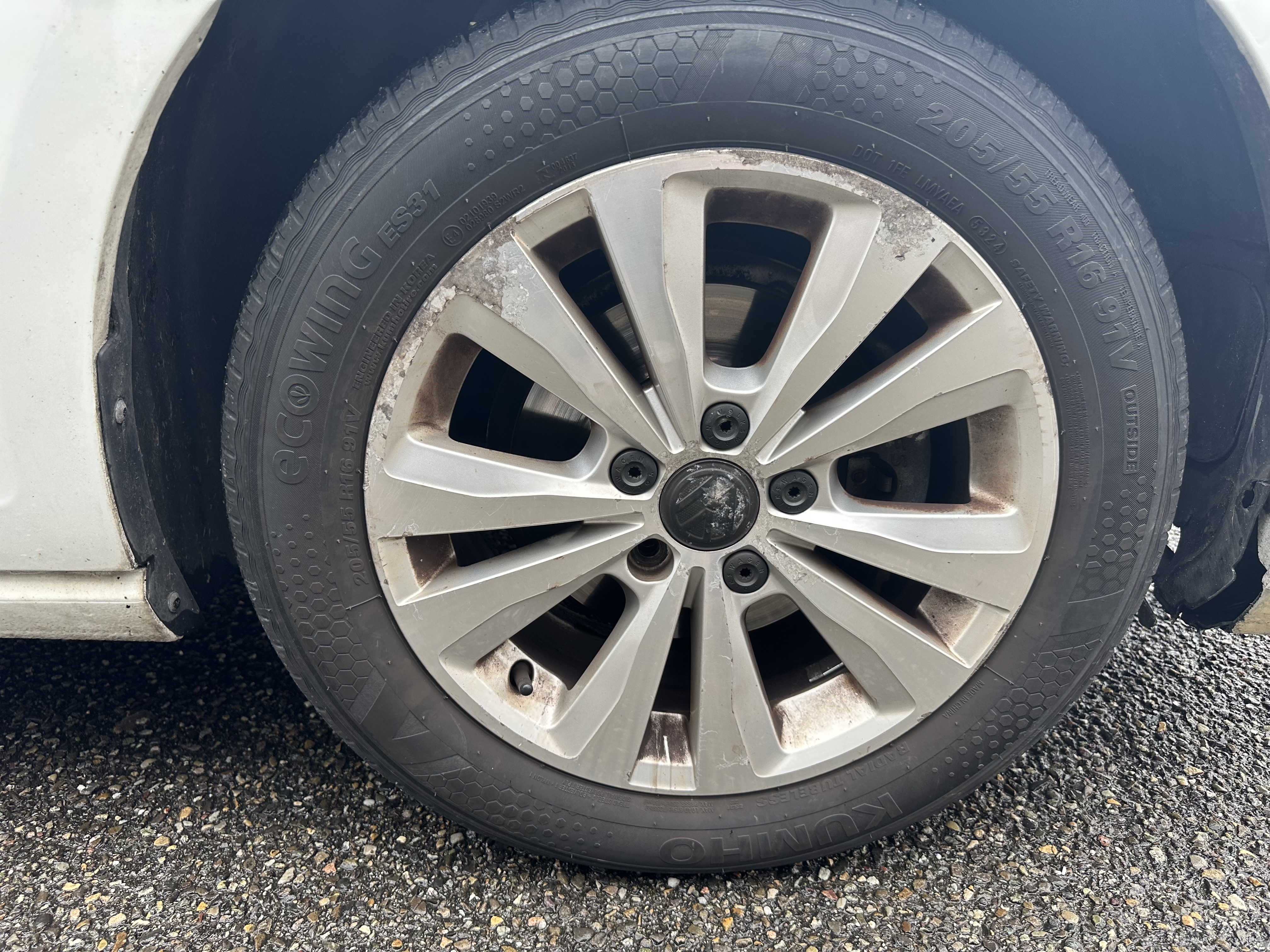 Volkswagen Golf — 16