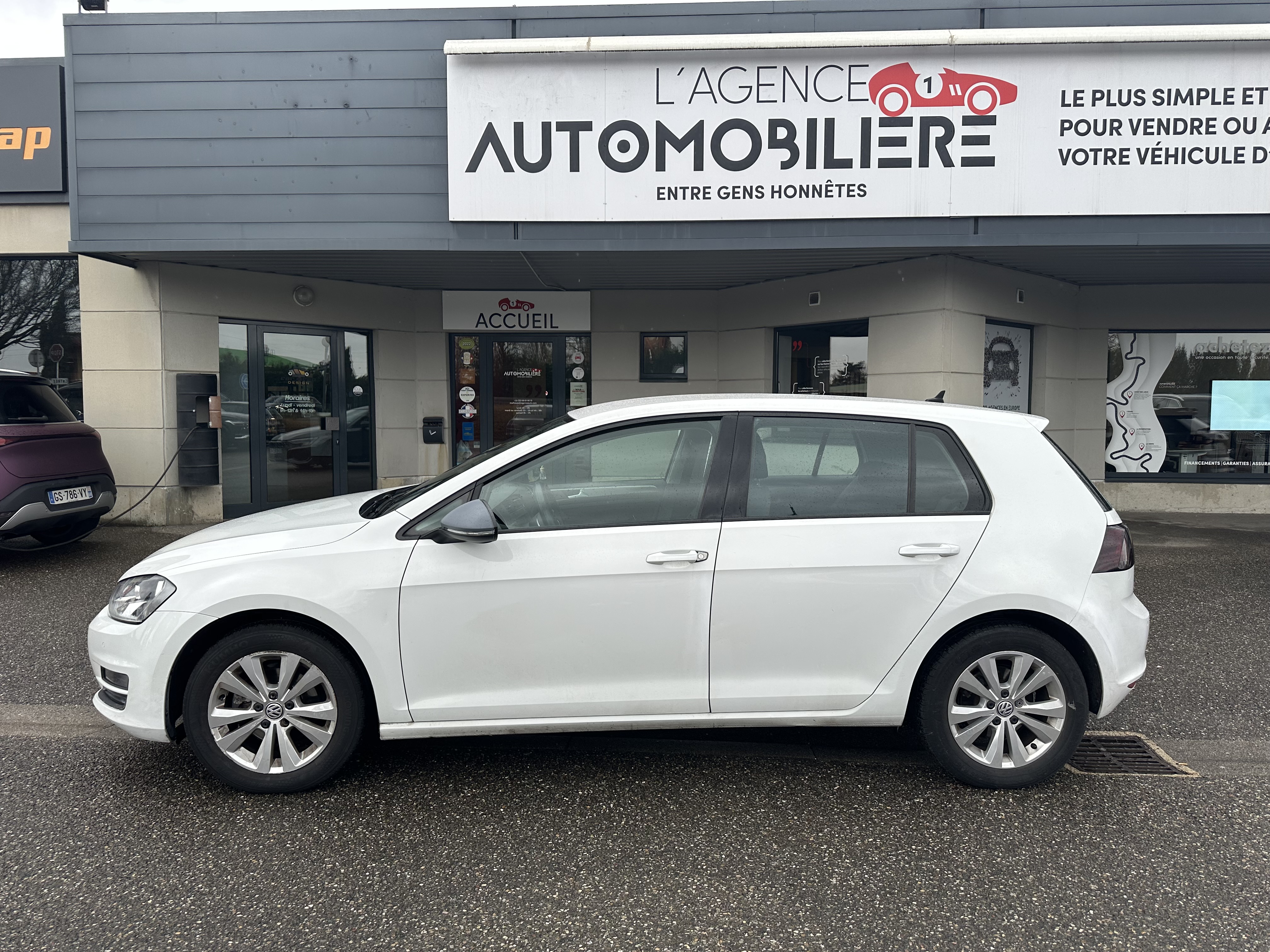 Volkswagen Golf — 2