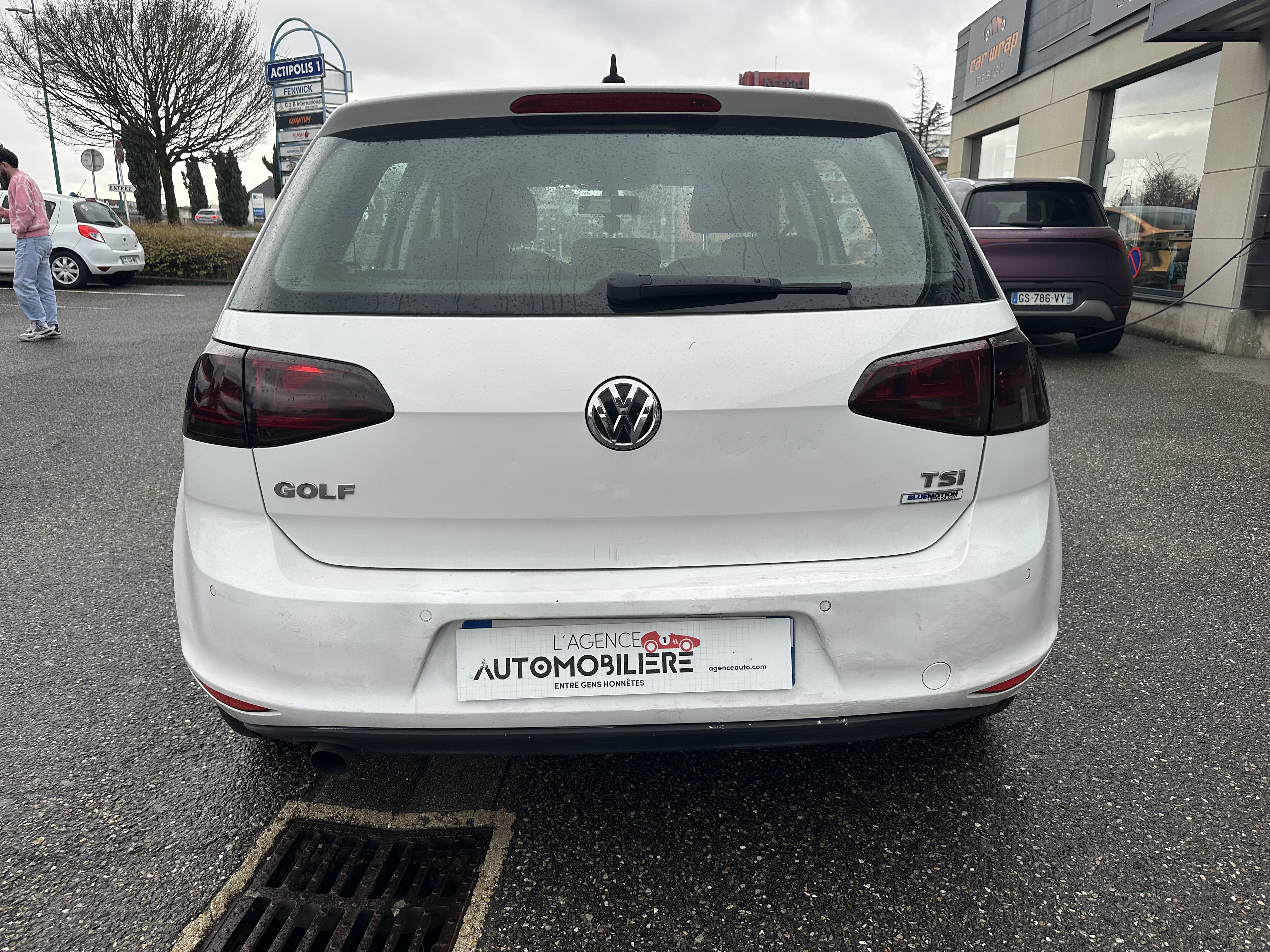 Volkswagen Golf — 4