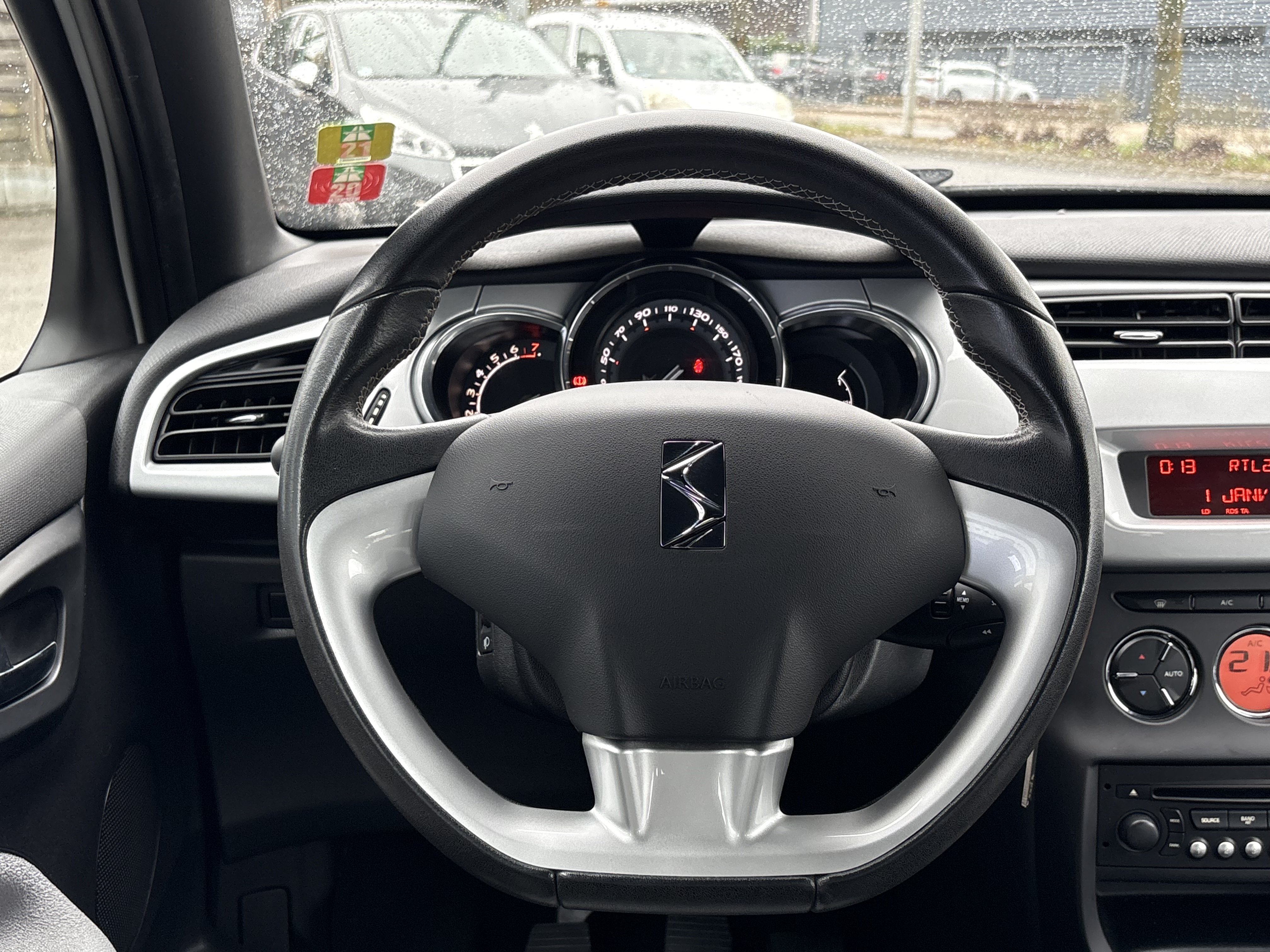 DS DS3 — 17