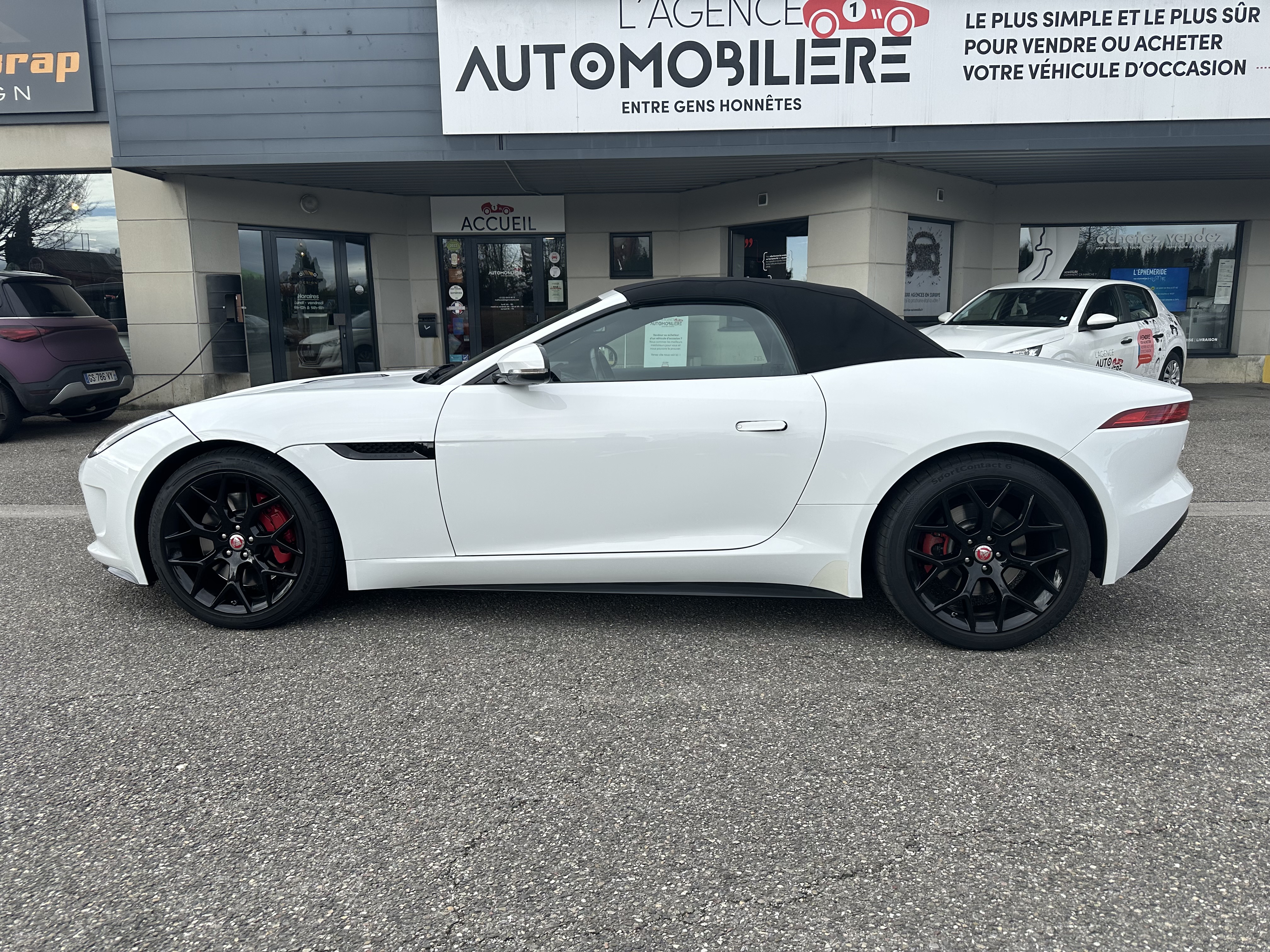 Jaguar F-Type — 2