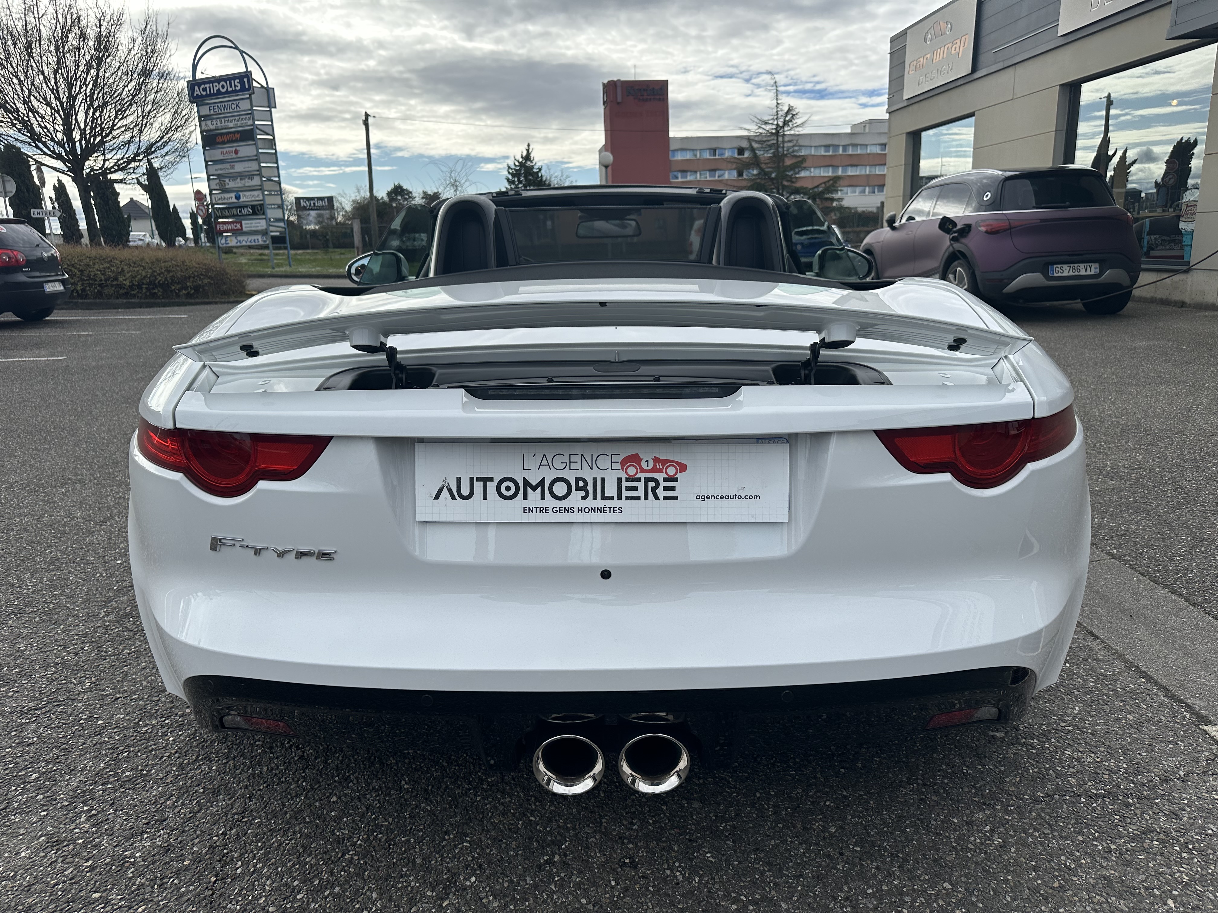 Jaguar F-Type — 4
