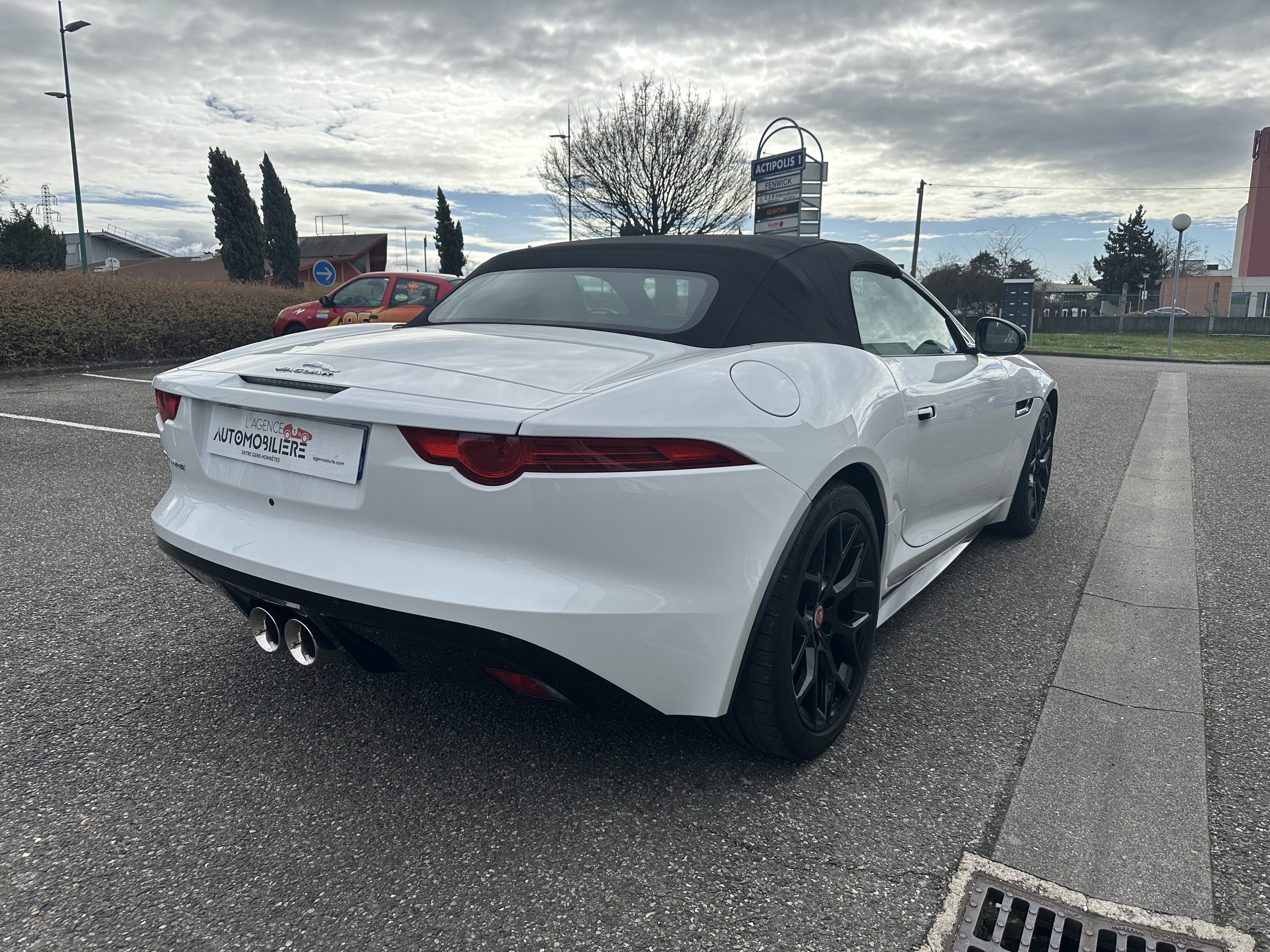 Jaguar F-Type — 5
