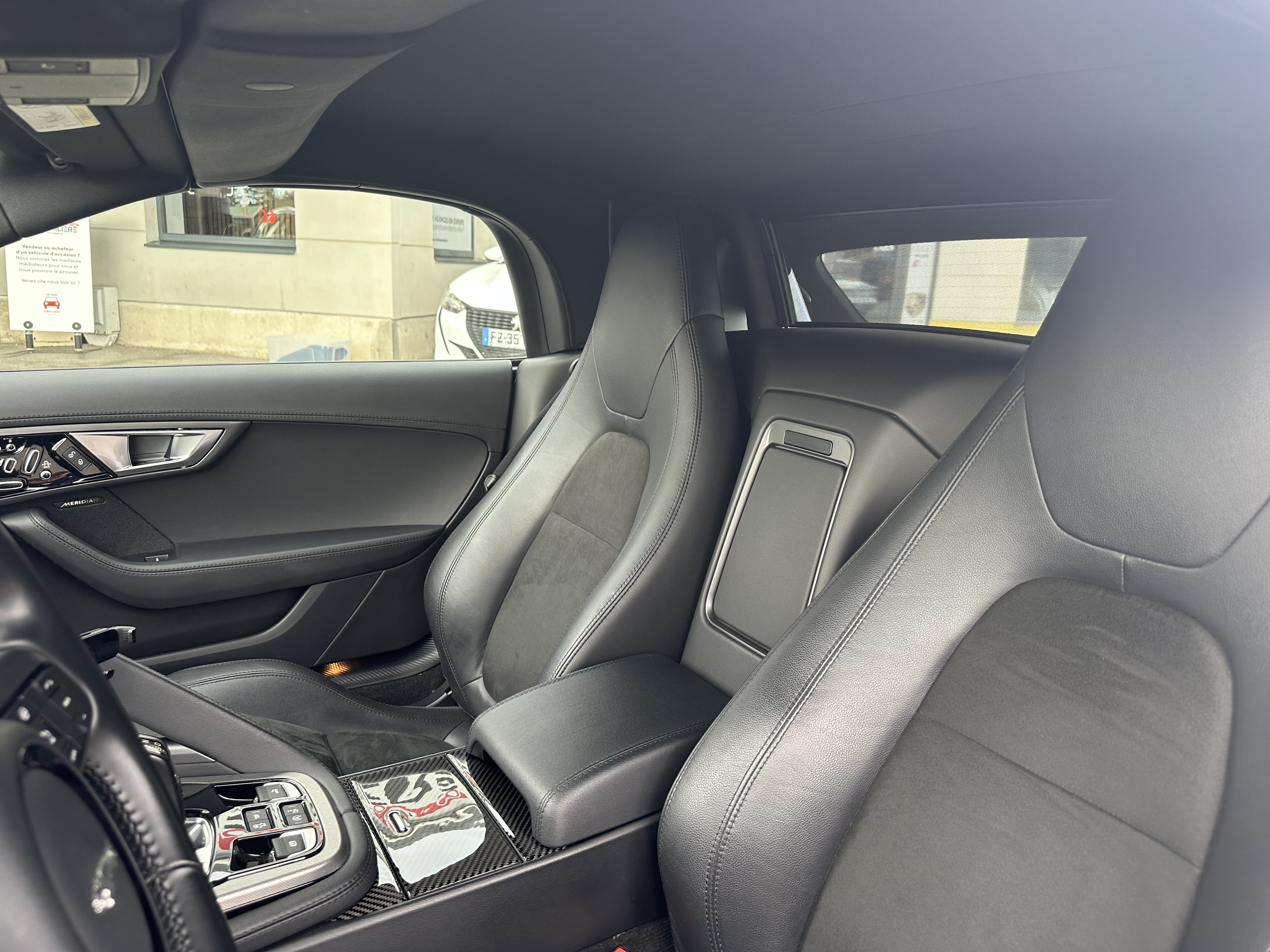 Jaguar F-Type — 9