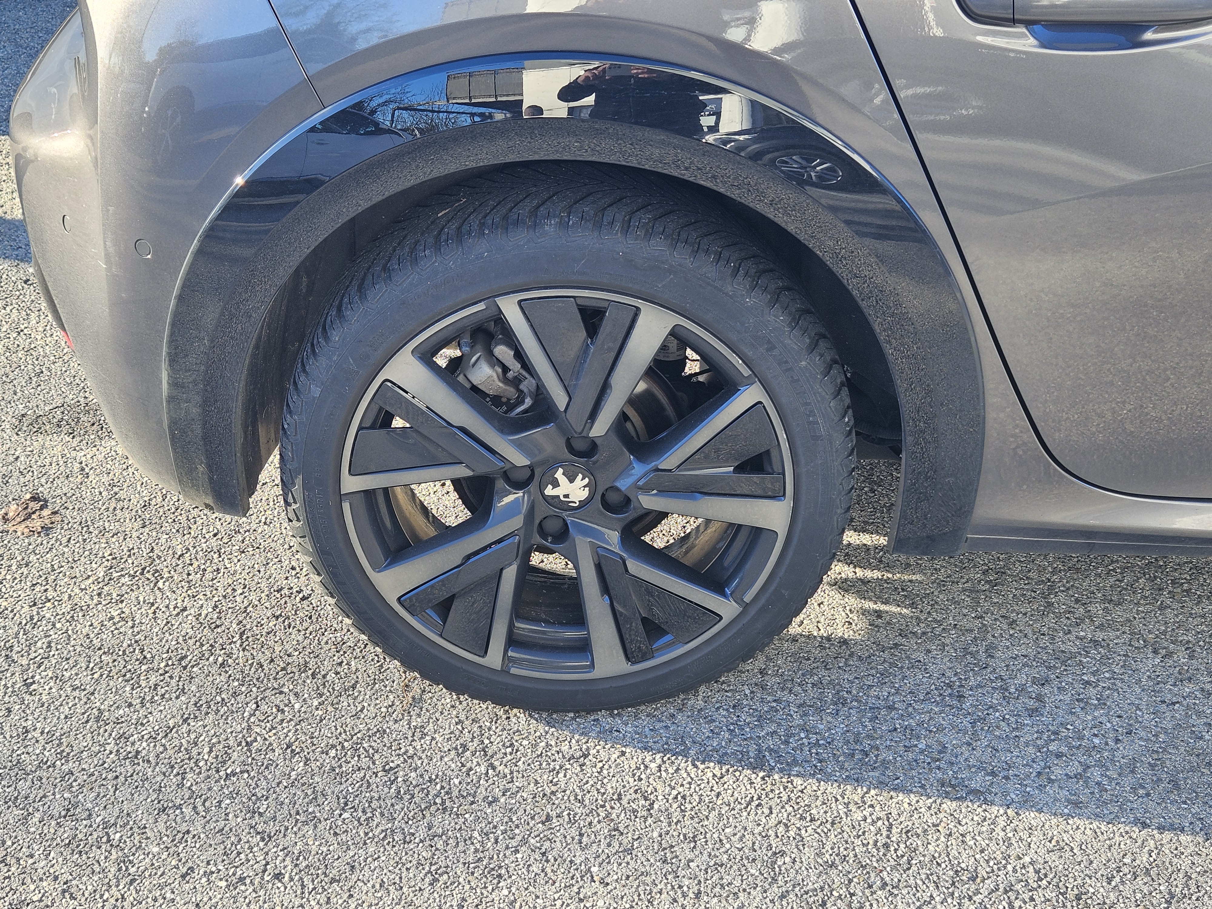 Peugeot 208 — 32